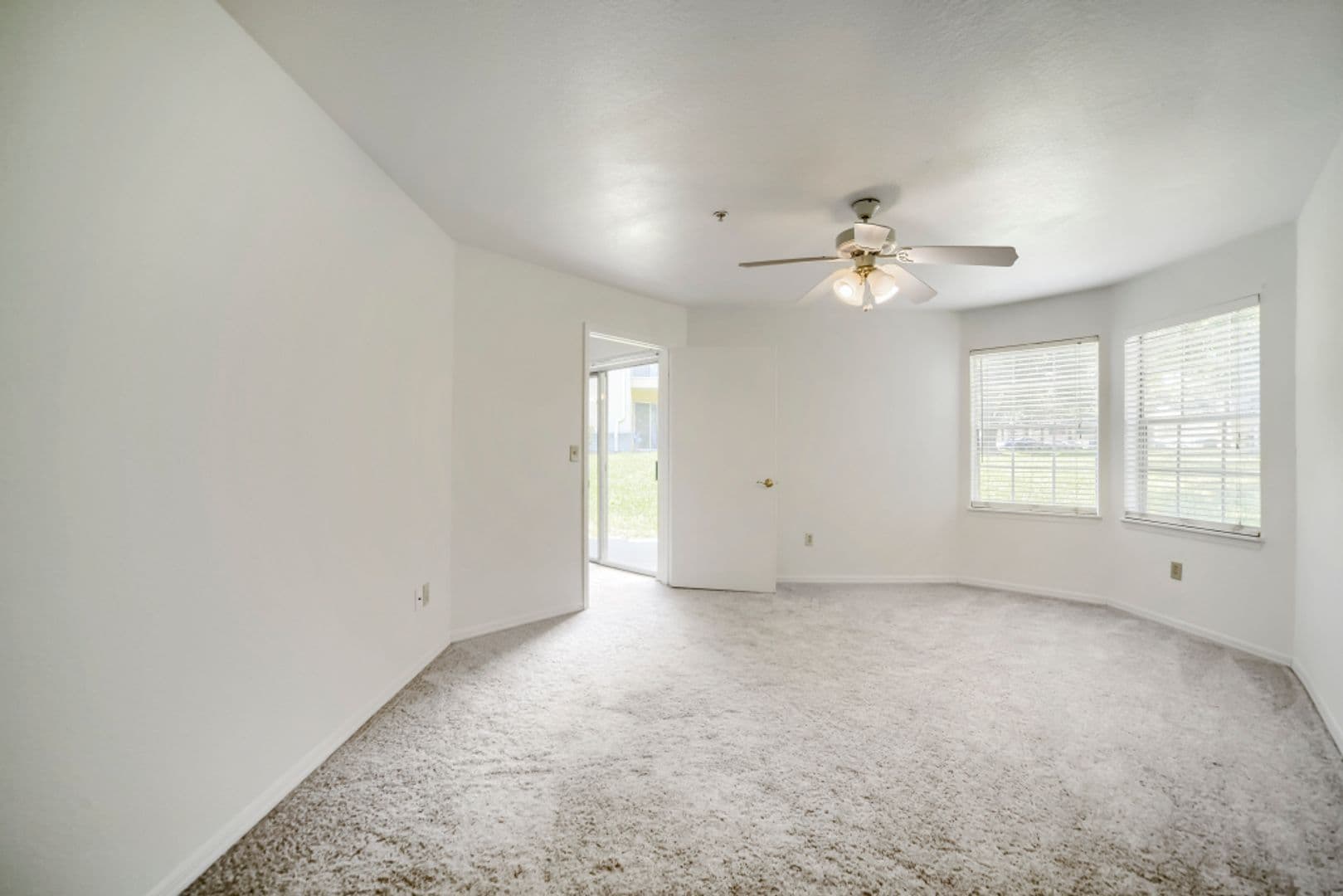 Orlando House: 7270 Westpointe Blvd