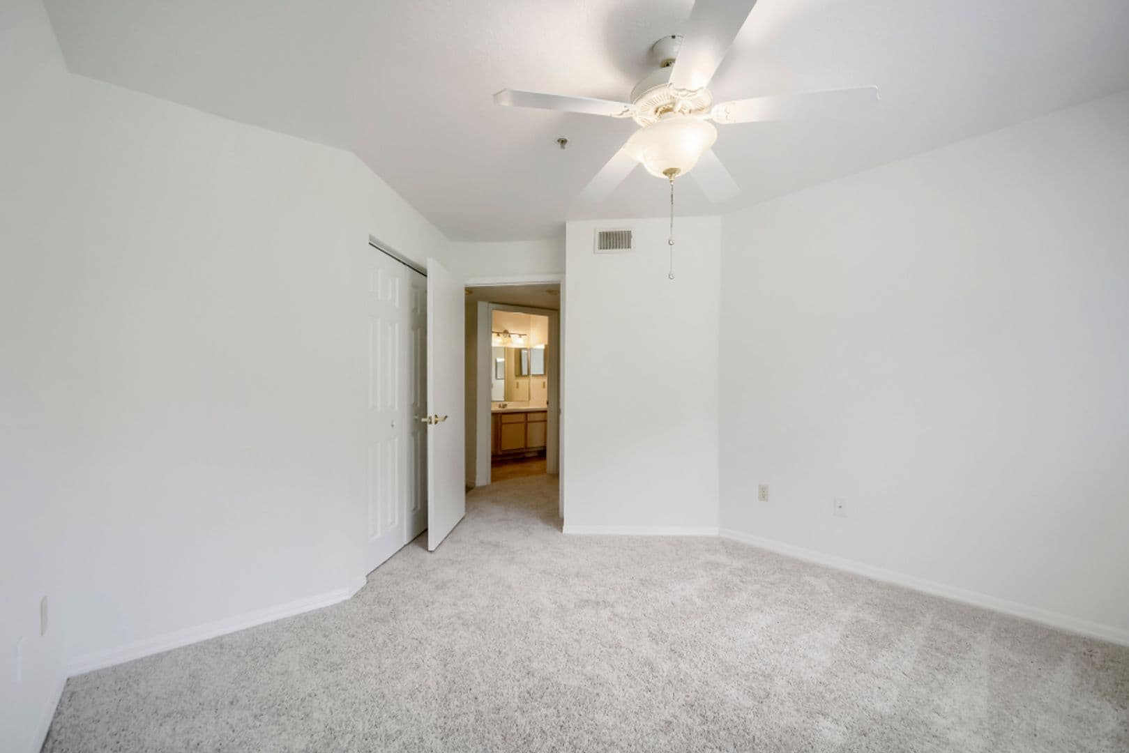 Orlando House: 7270 Westpointe Blvd
