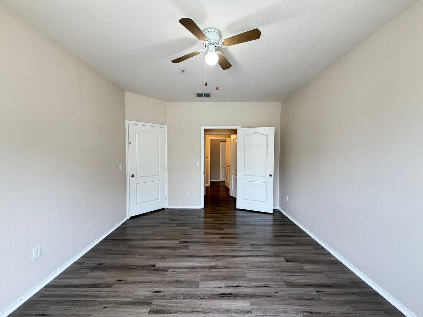 Orlando House: 3319 S Kirkman Rd. #311