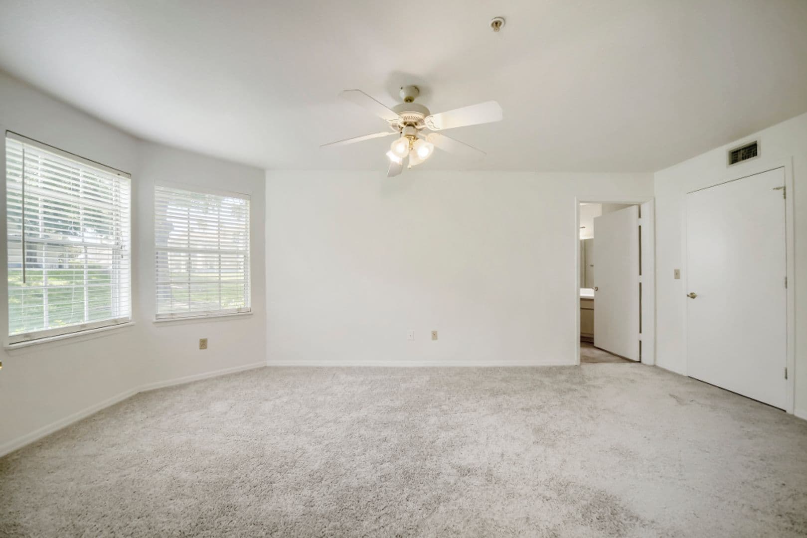 Orlando House: 7270 Westpointe Blvd