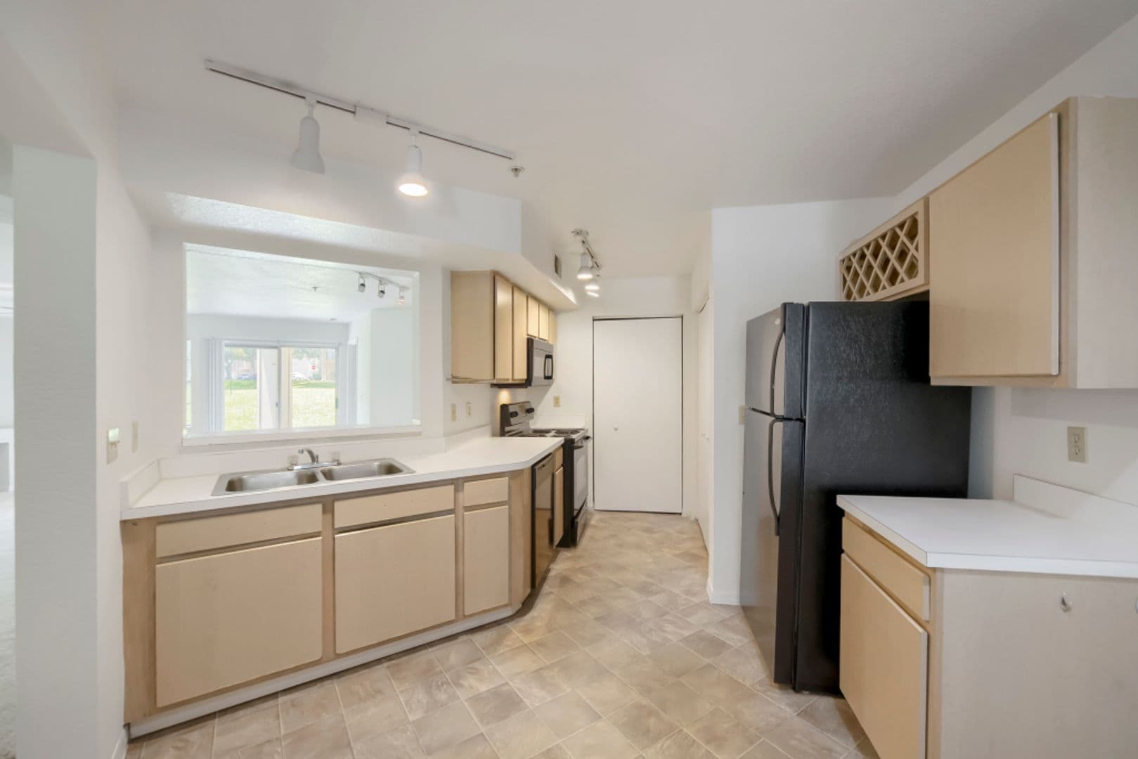 Orlando House: 7270 Westpointe Blvd