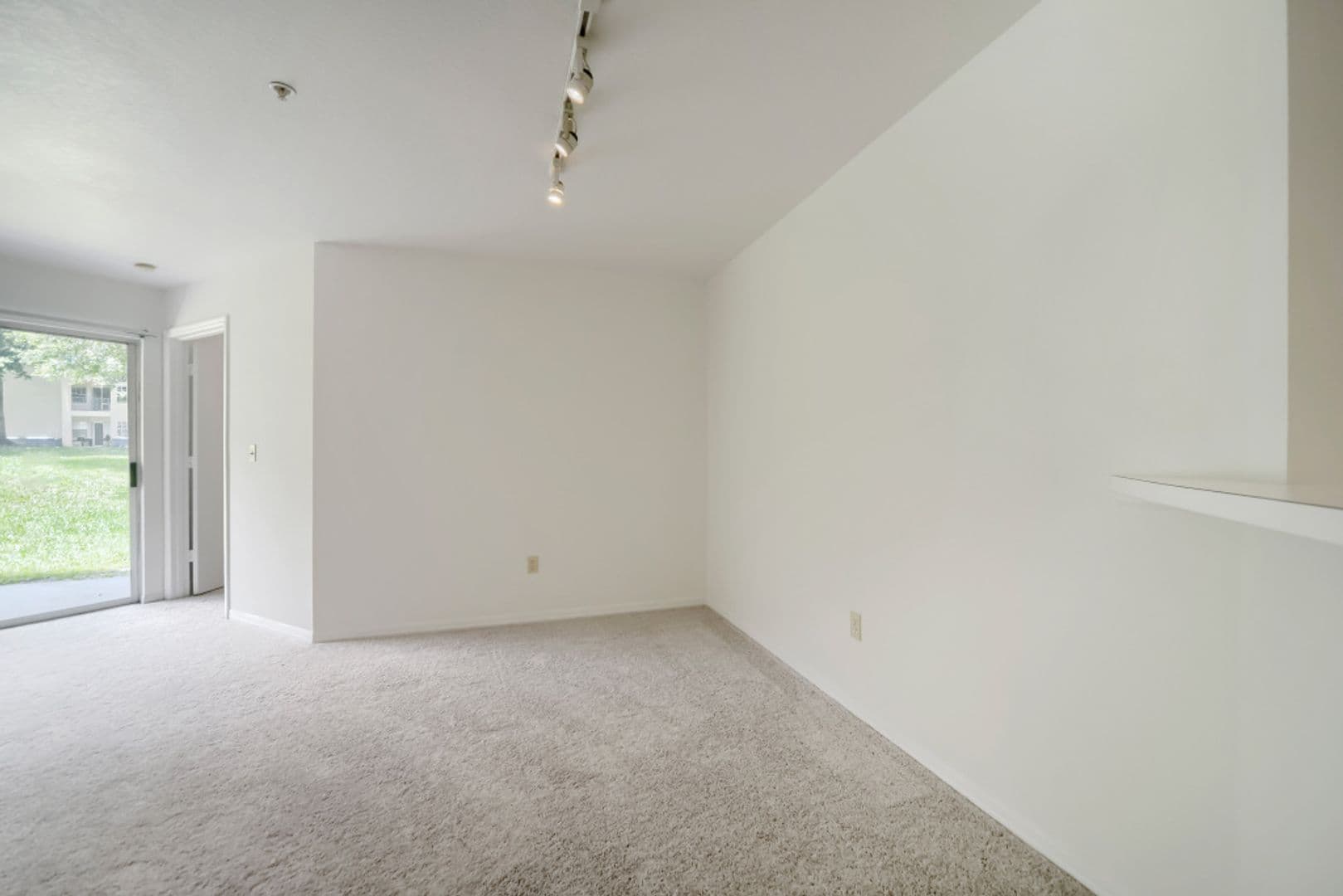 Orlando House: 7270 Westpointe Blvd