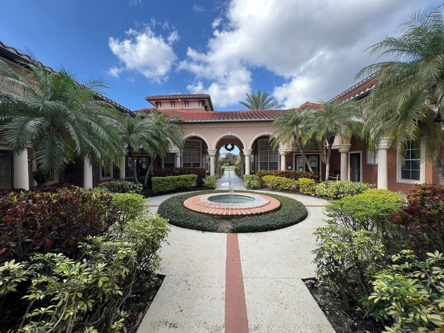 Orlando House: 5578 Metrowest Blvd.
