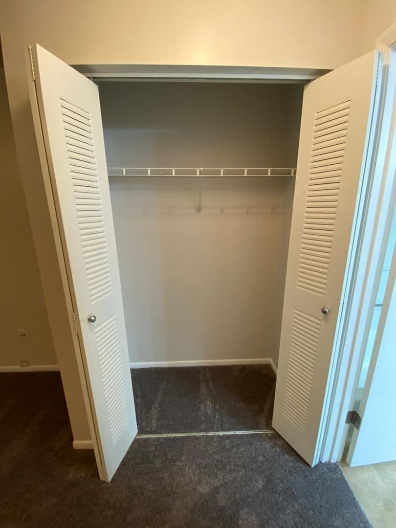 Lake Mary House: 2548 Grassy Point Dr. #202