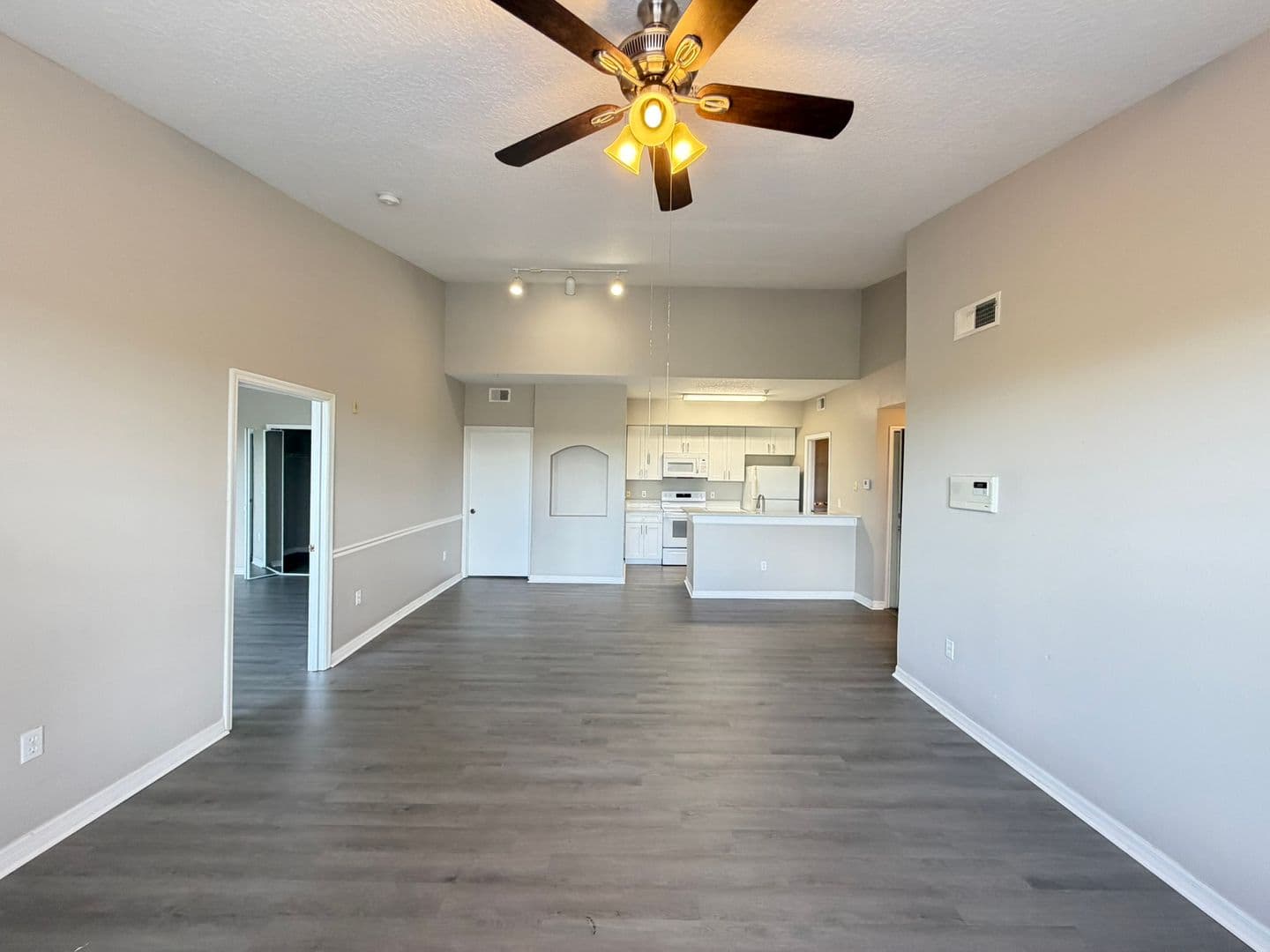Orlando House: 5578 Metrowest Blvd.