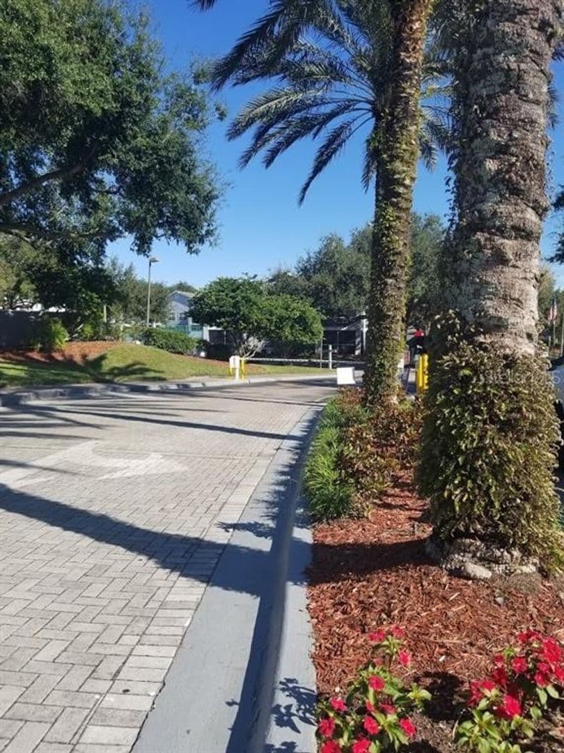 Lake Mary House: 2548 Grassy Point Dr. #202