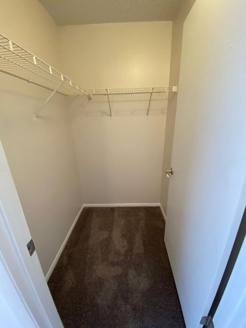 Lake Mary House: 2548 Grassy Point Dr. #202