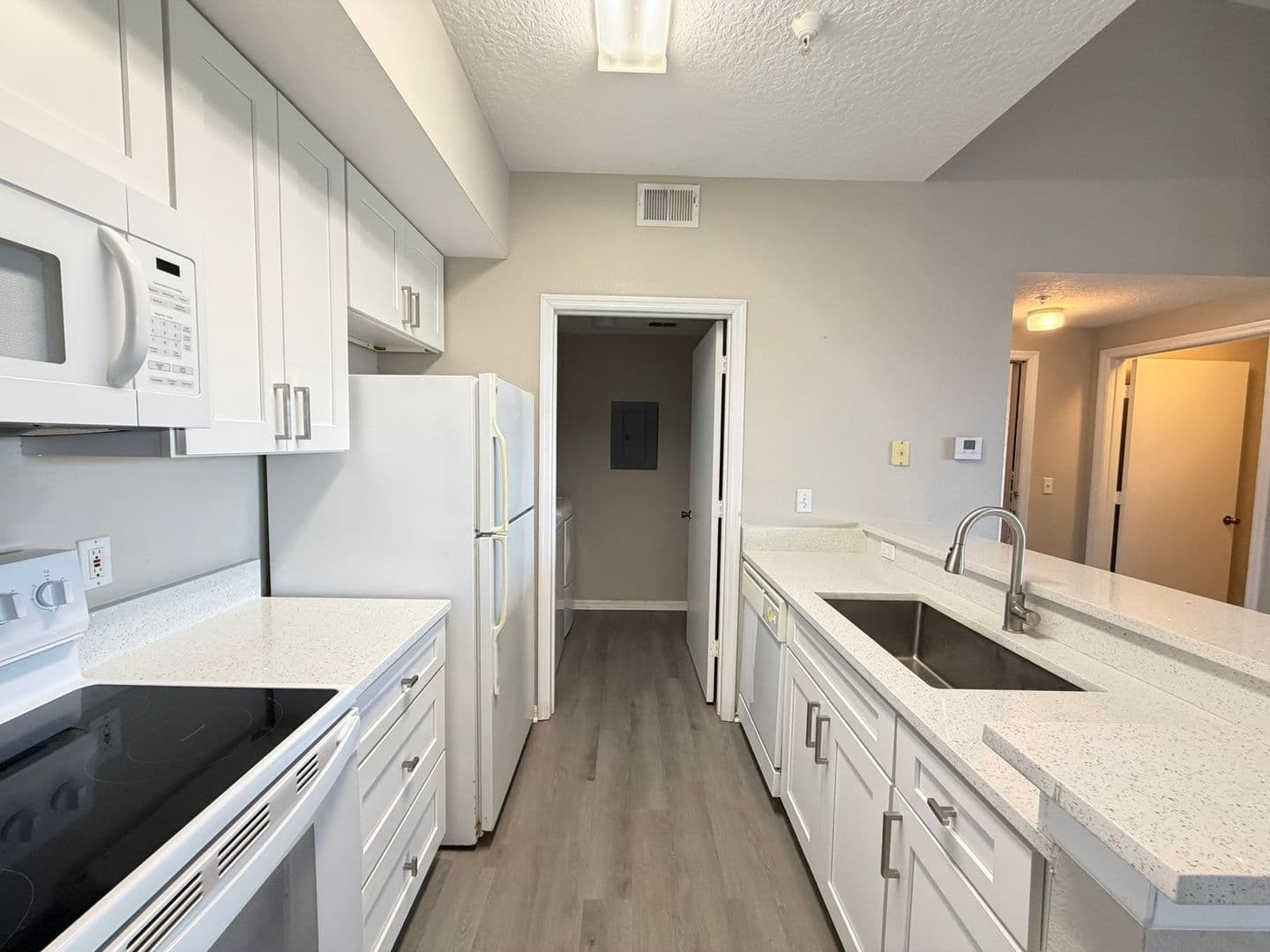 Orlando House: 5578 Metrowest Blvd.