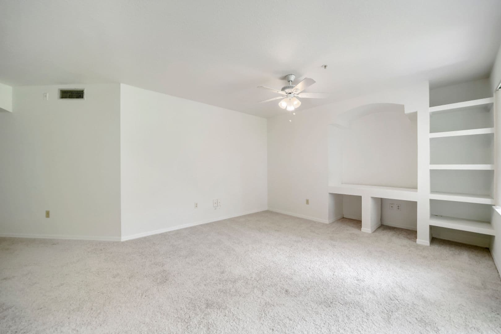 Orlando House: 7270 Westpointe Blvd