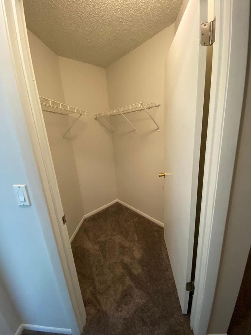 Lake Mary House: 2548 Grassy Point Dr. #202