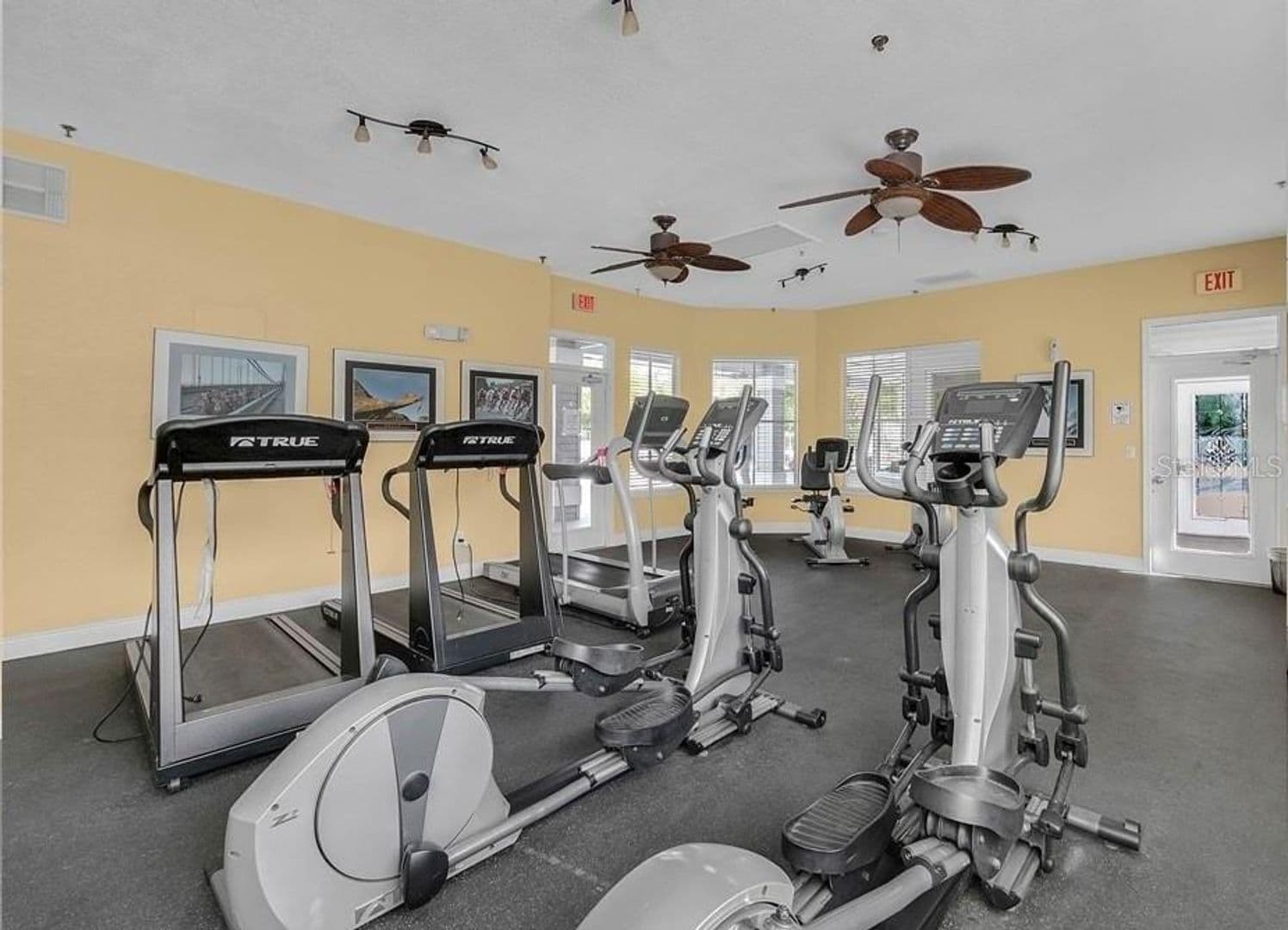 Lake Mary House: 2548 Grassy Point Dr. #202