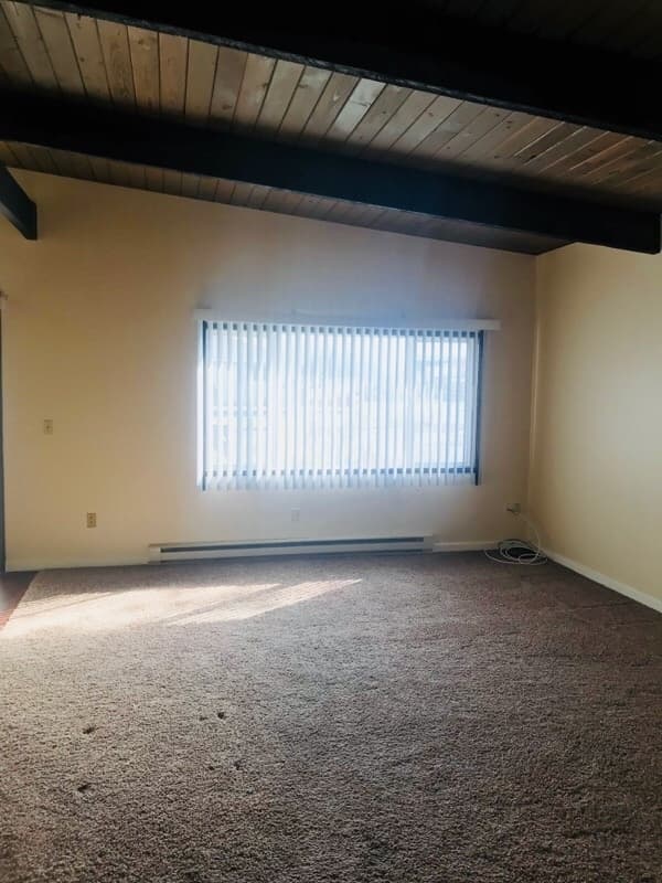 Spokane Valley Apartment: 907 & 909 N. Johnson Road