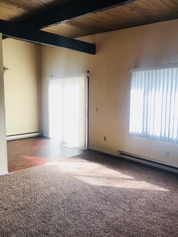 Spokane Valley Apartment: 907 & 909 N. Johnson Road
