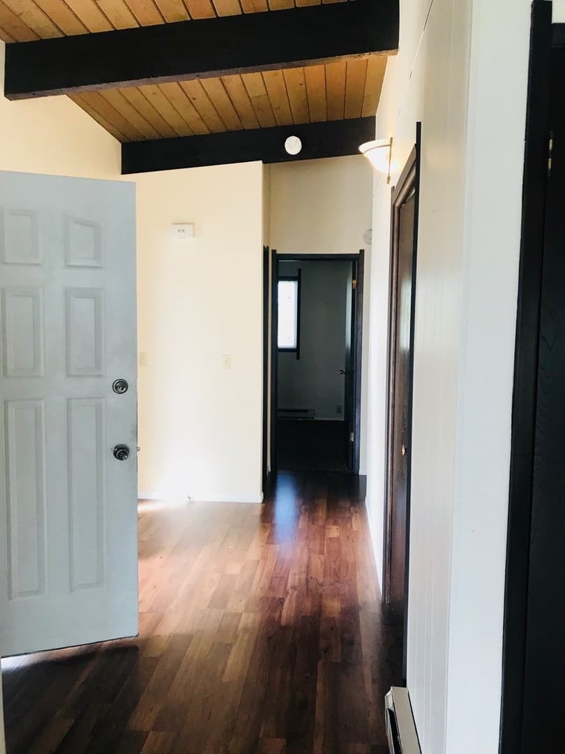 Spokane Valley Apartment: 907 & 909 N. Johnson Road