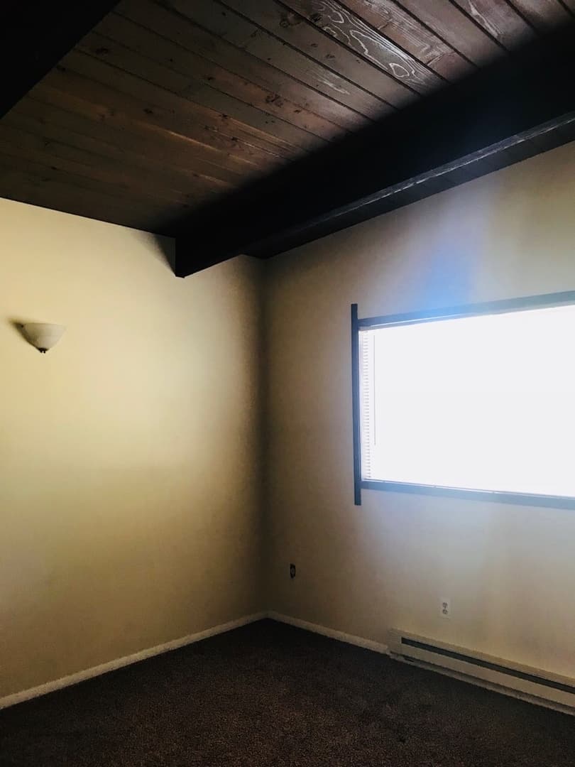 Spokane Valley Apartment: 907 & 909 N. Johnson Road