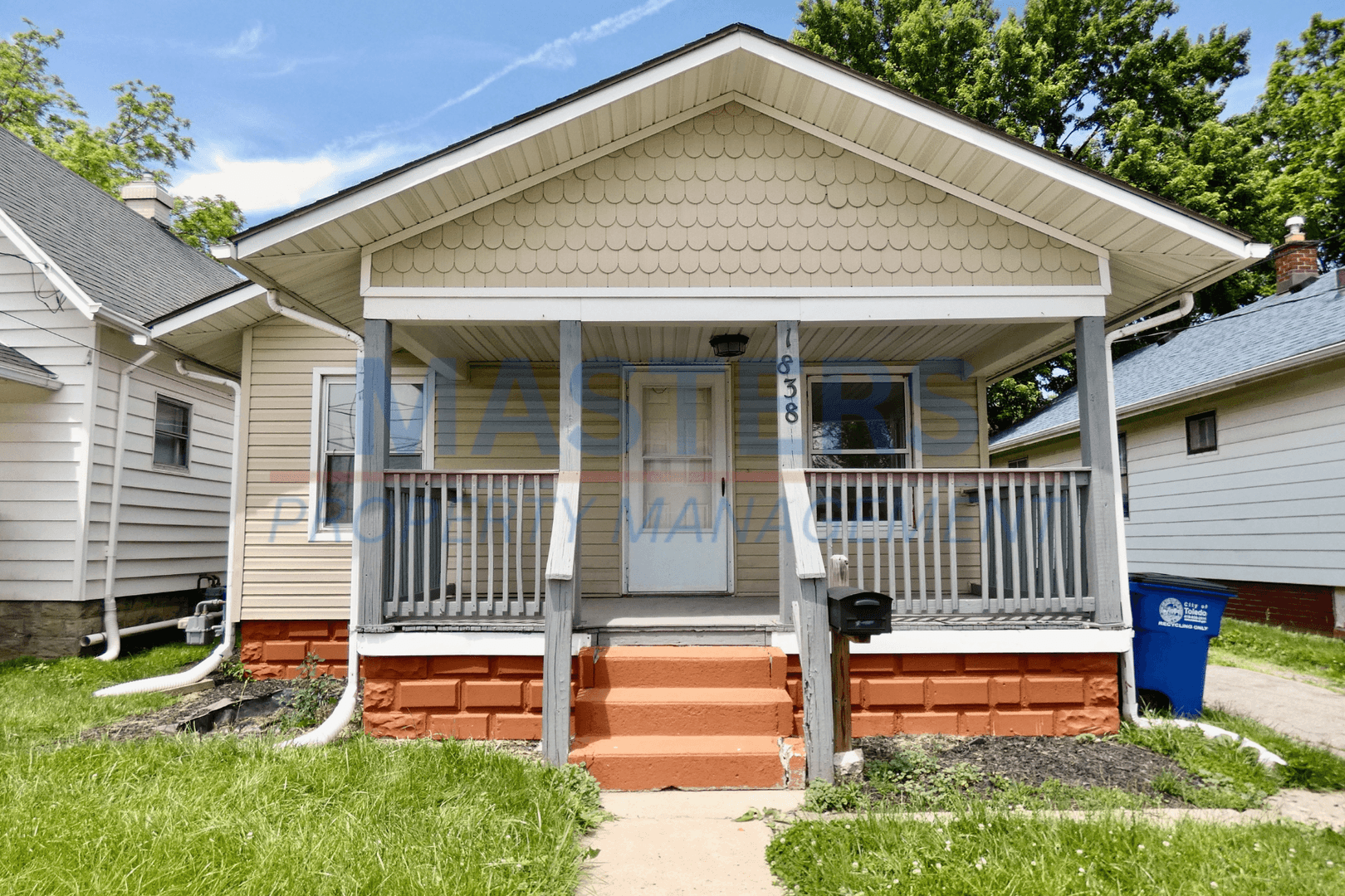 Toledo House: 1838 Giant St