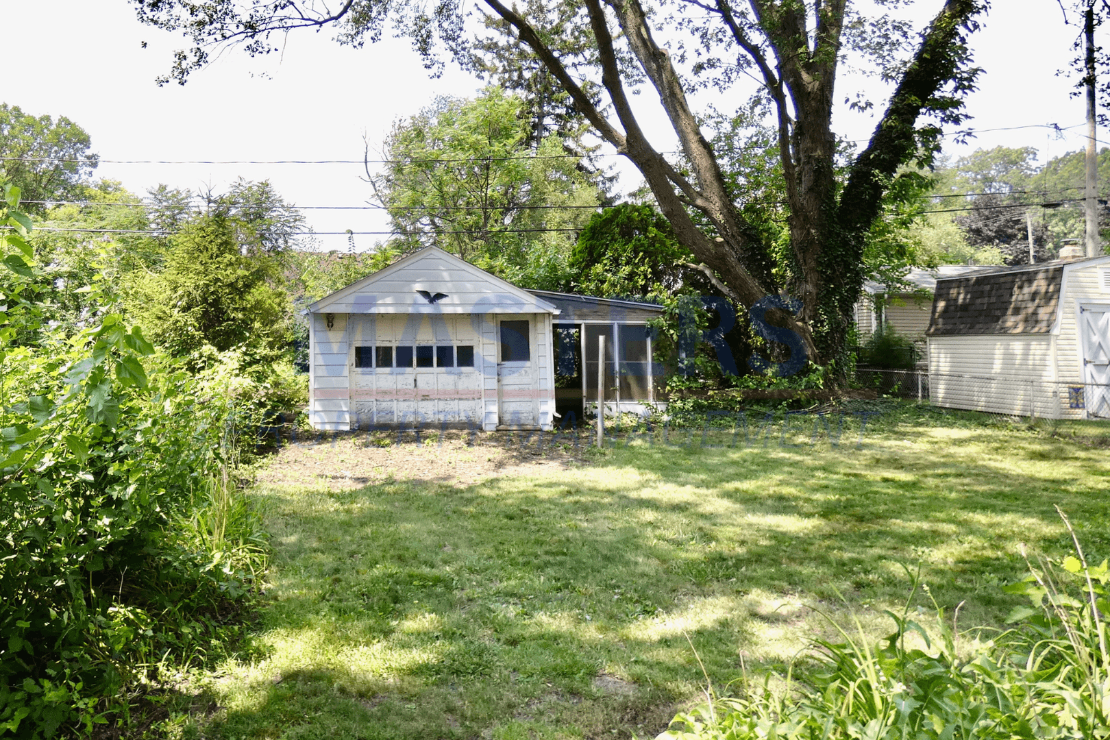 Toledo House: 5133 Adella St