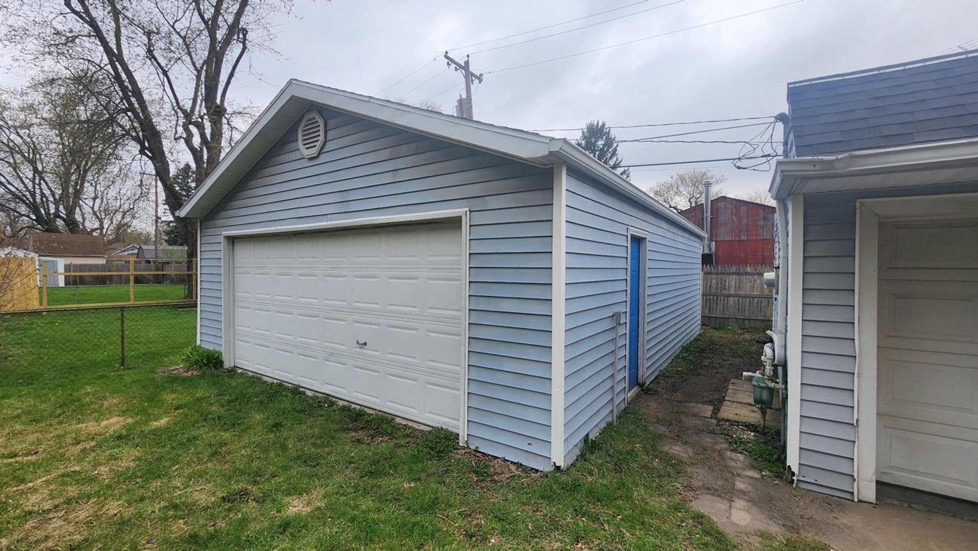 Toledo House: 1732 Newport Ave