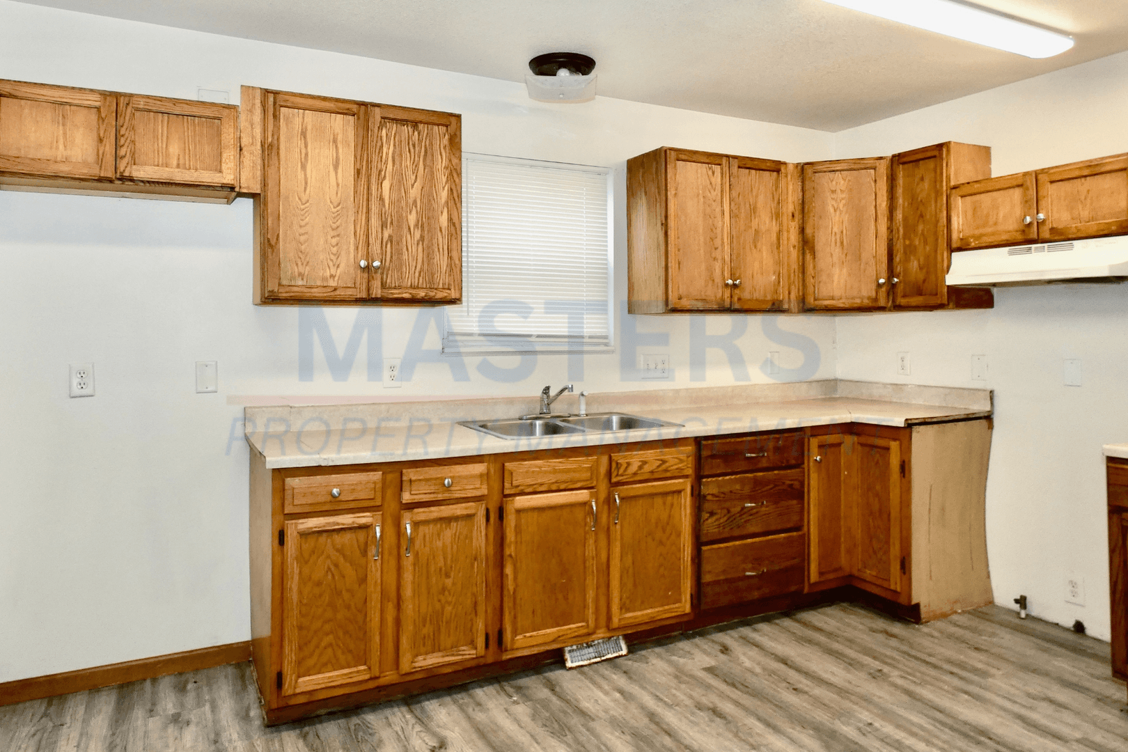 Toledo House: 2242 Kent St