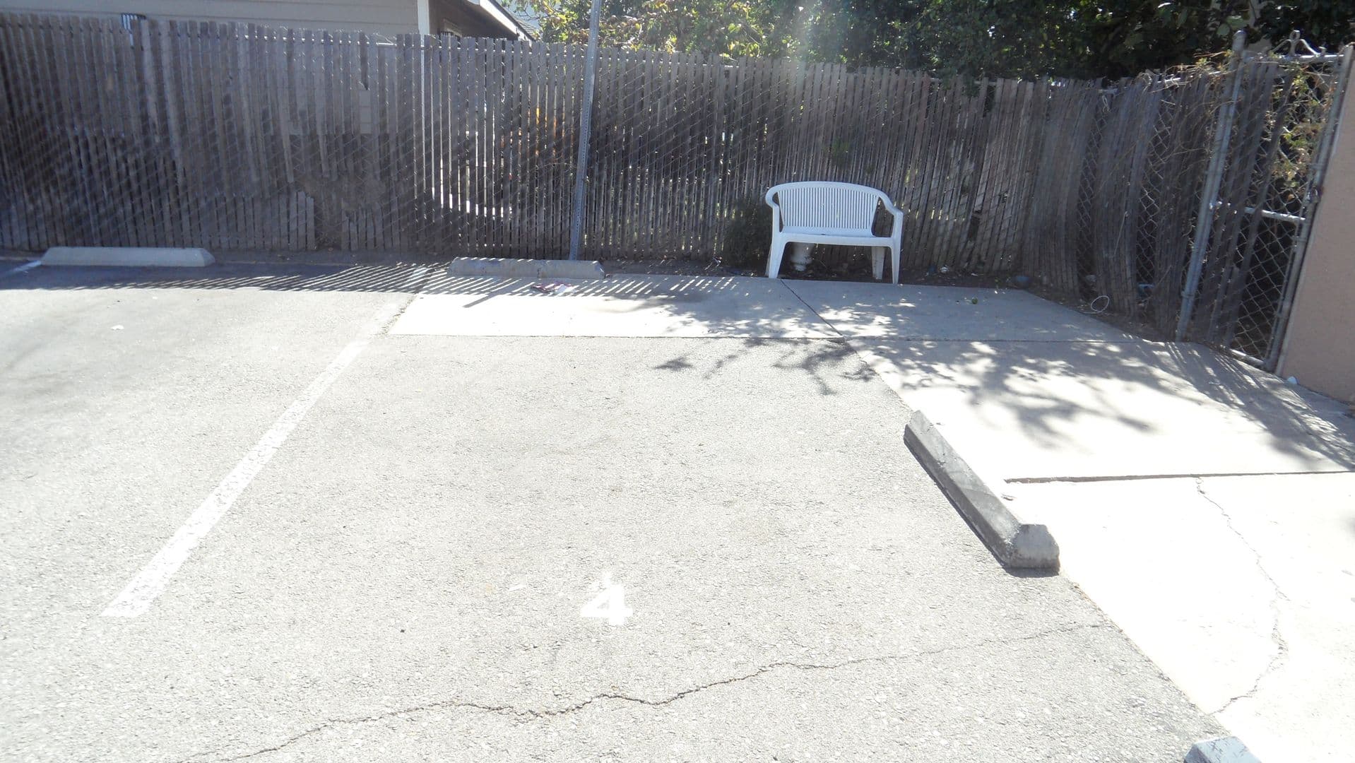 Santa Ana Apartment: 530 E. 14th St.