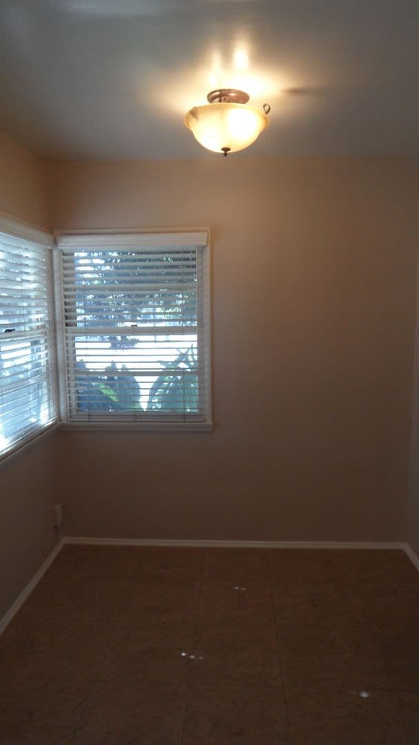 Orange Apartment: 383-397 S. Orange Street