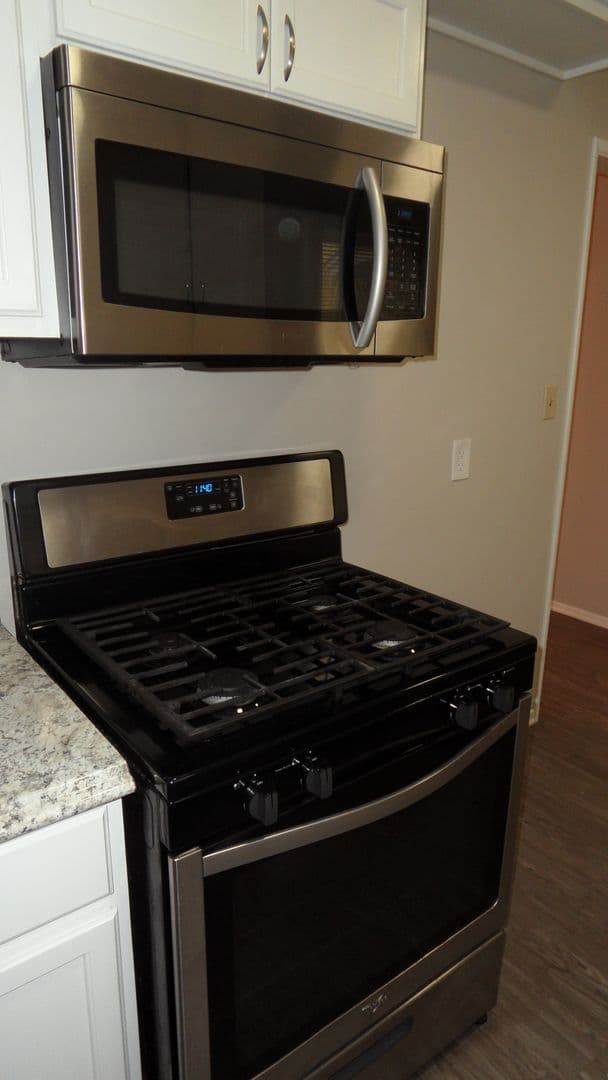 Orange Apartment: 803, 809, 815 W. Maple Ave.