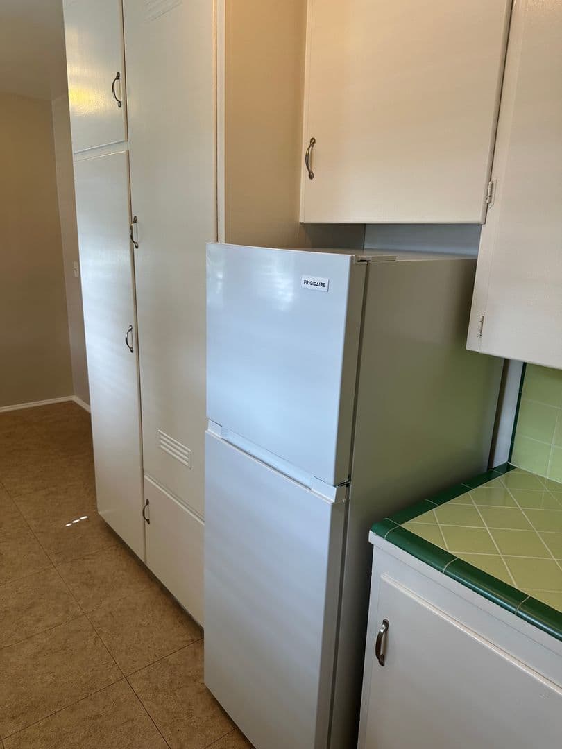 Orange Apartment: 383-397 S. Orange Street