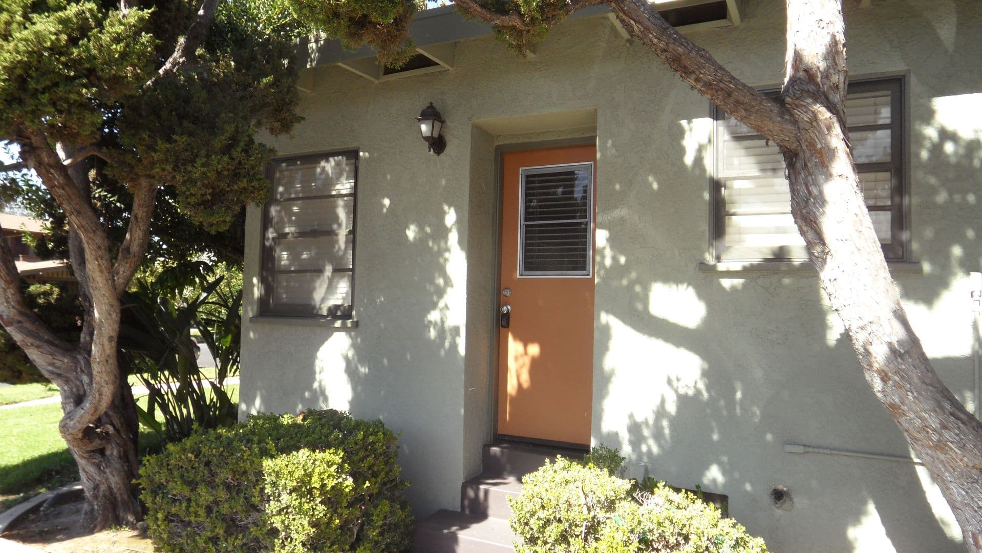 Orange Apartment: 383-397 S. Orange Street