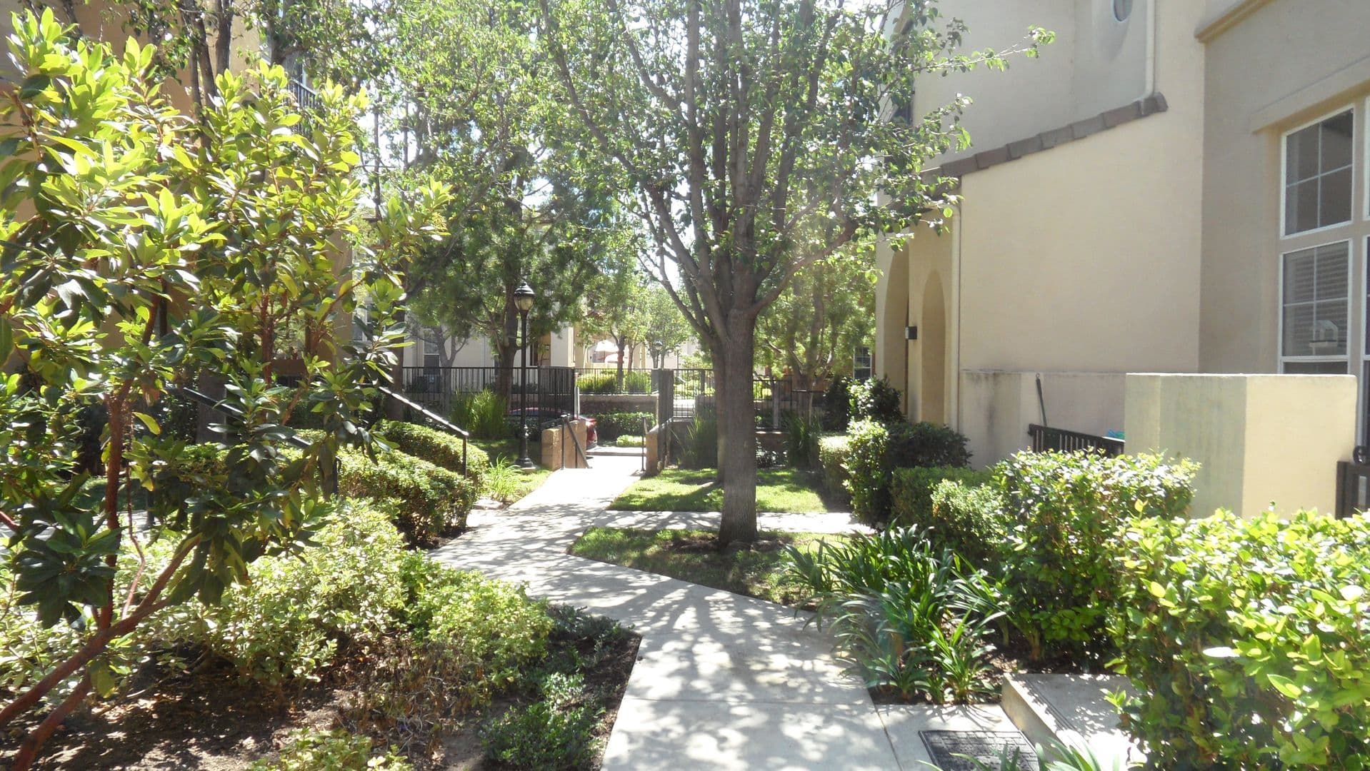 Irvine Townhome: 33 Bonsall