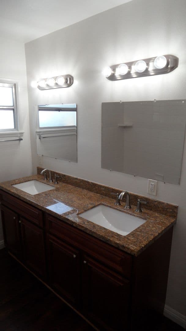 Orange House: 344 N. Shattuck Pl.