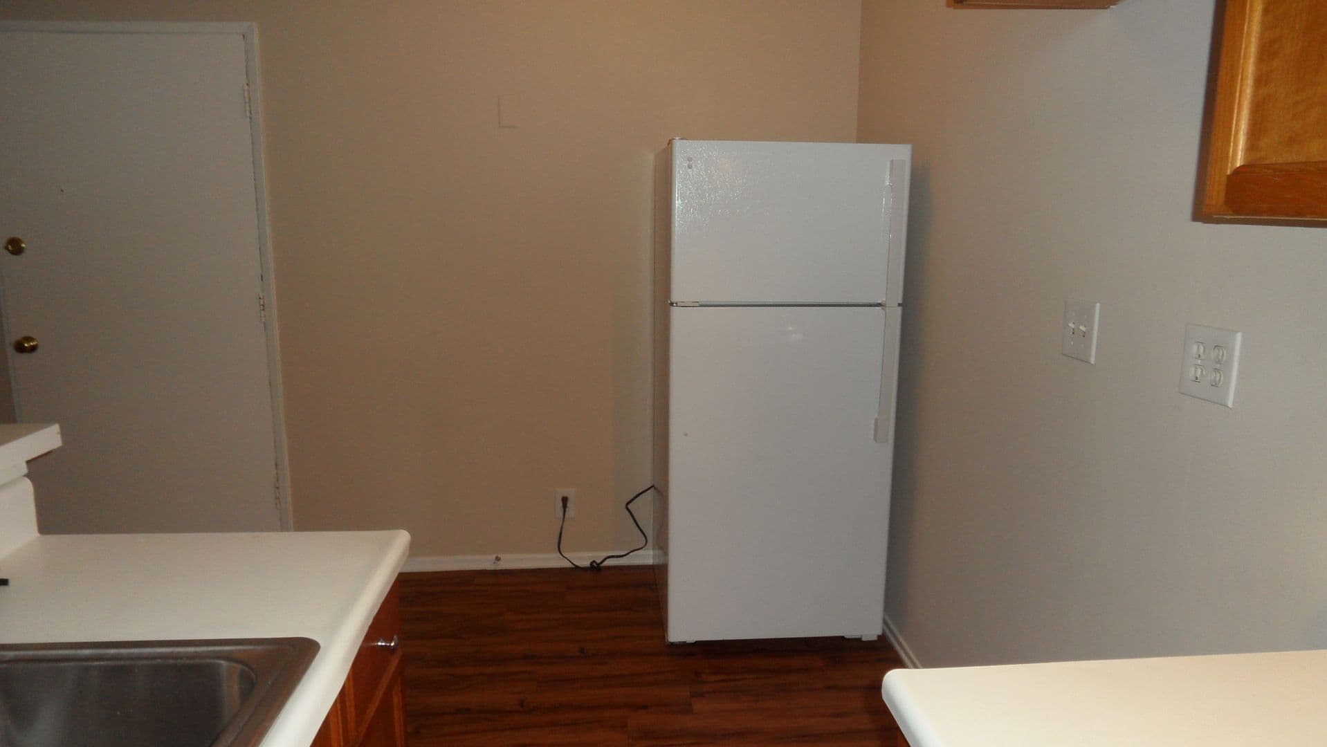 Santa Ana Apartment: 530 E. 14th St.