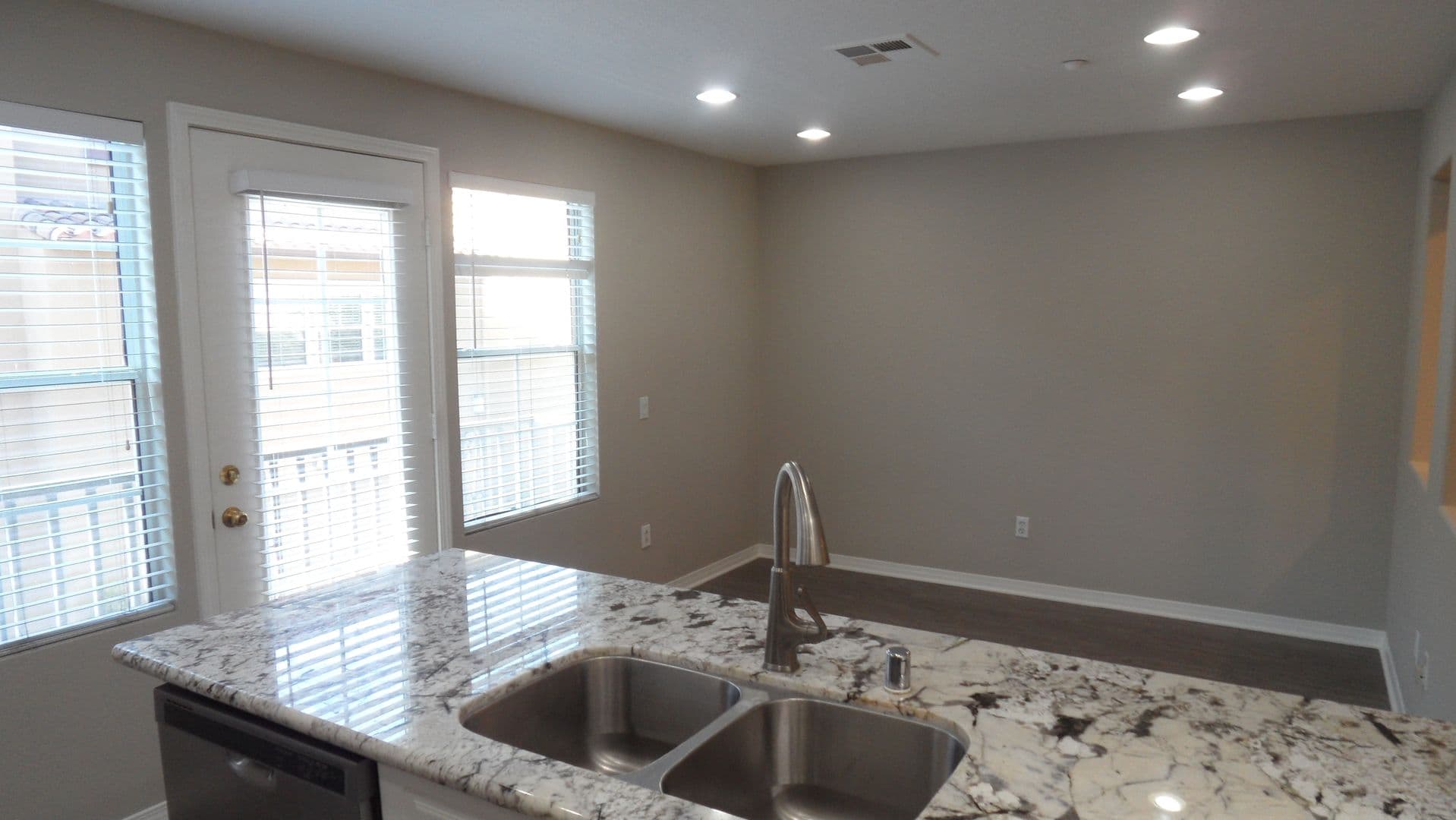 Irvine Townhome: 33 Bonsall
