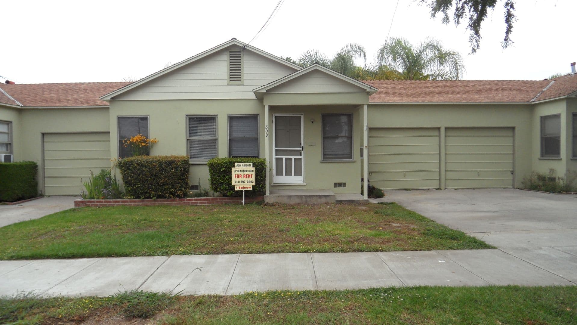 Orange Apartment: 803, 809, 815 W. Maple Ave.