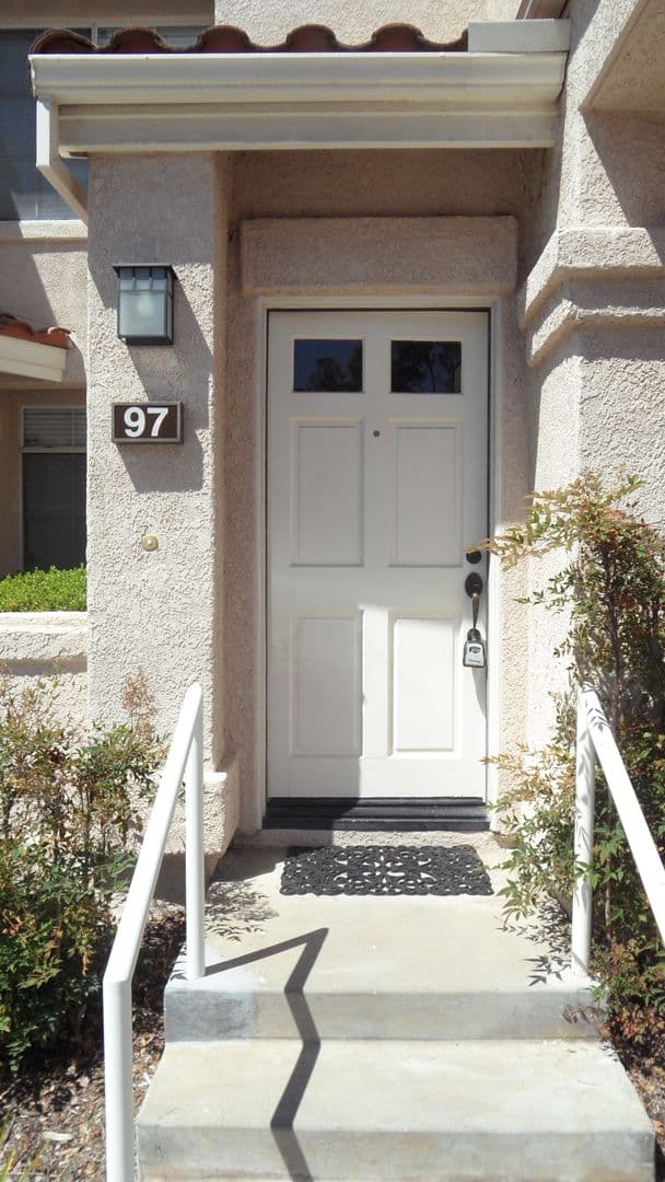 Orange Condo: 8215 E. White Oak Ridge #97