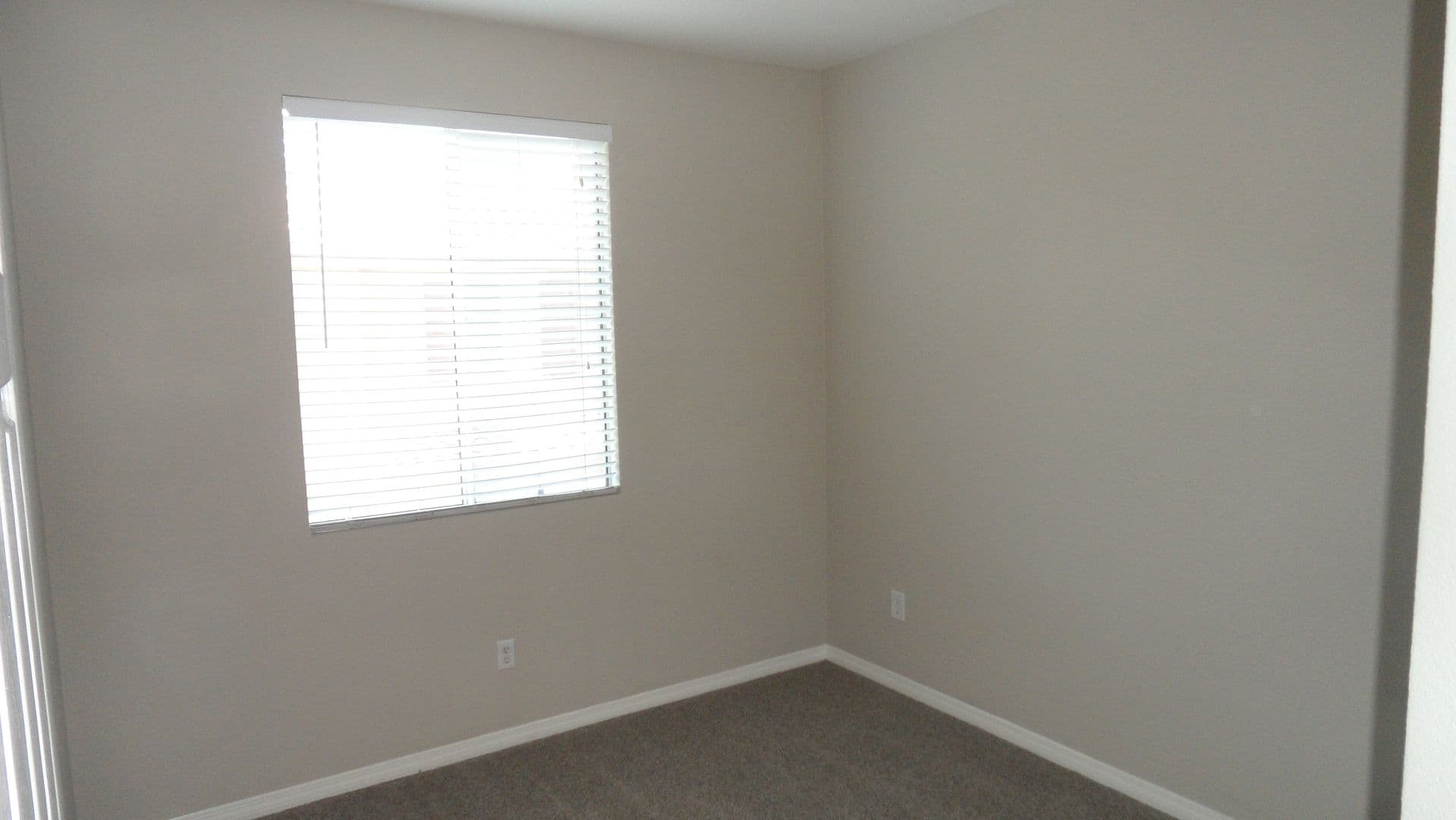 Irvine Townhome: 33 Bonsall