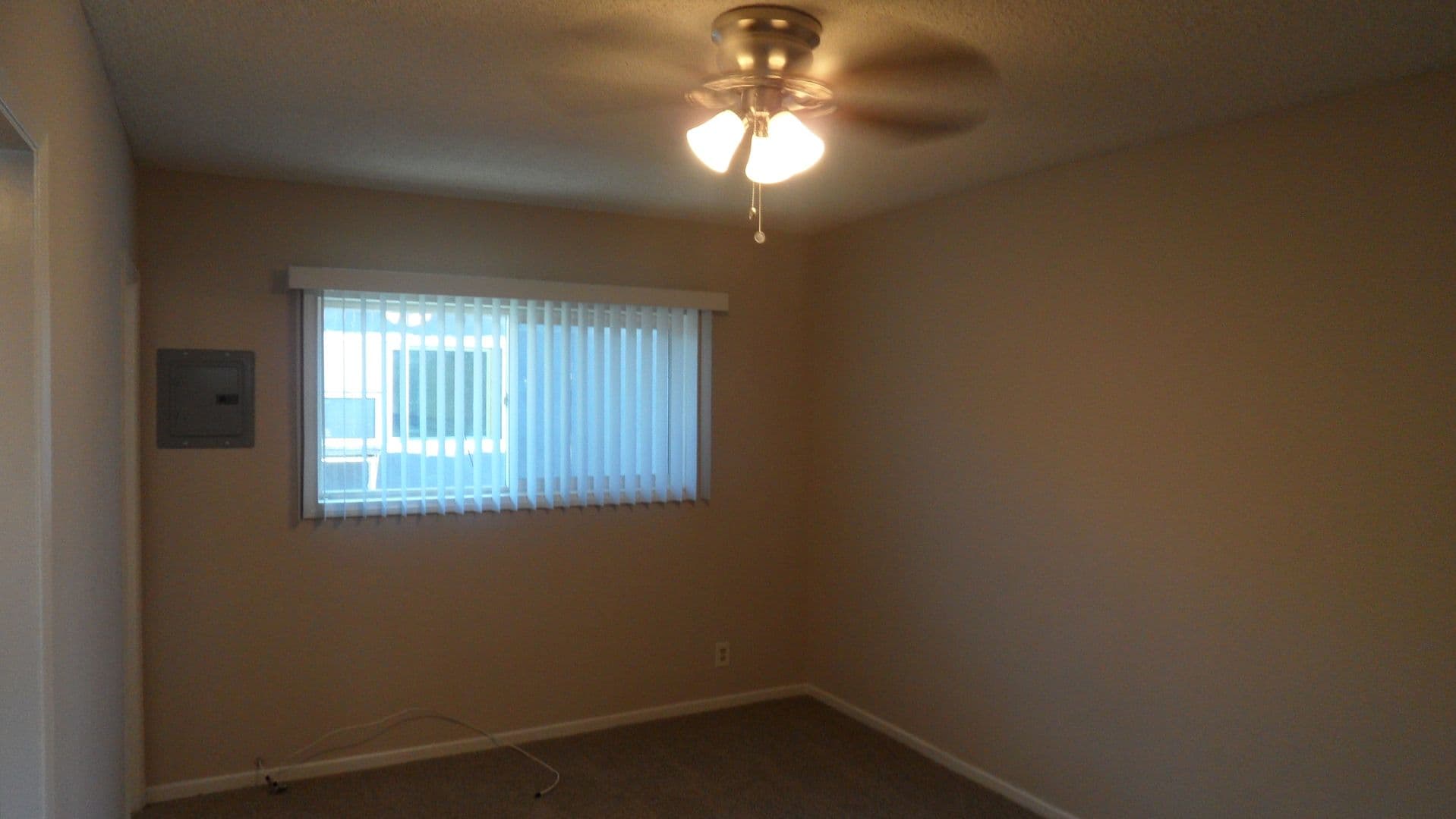 Anaheim Apartment: 710 N. Anna Dr. #1-6