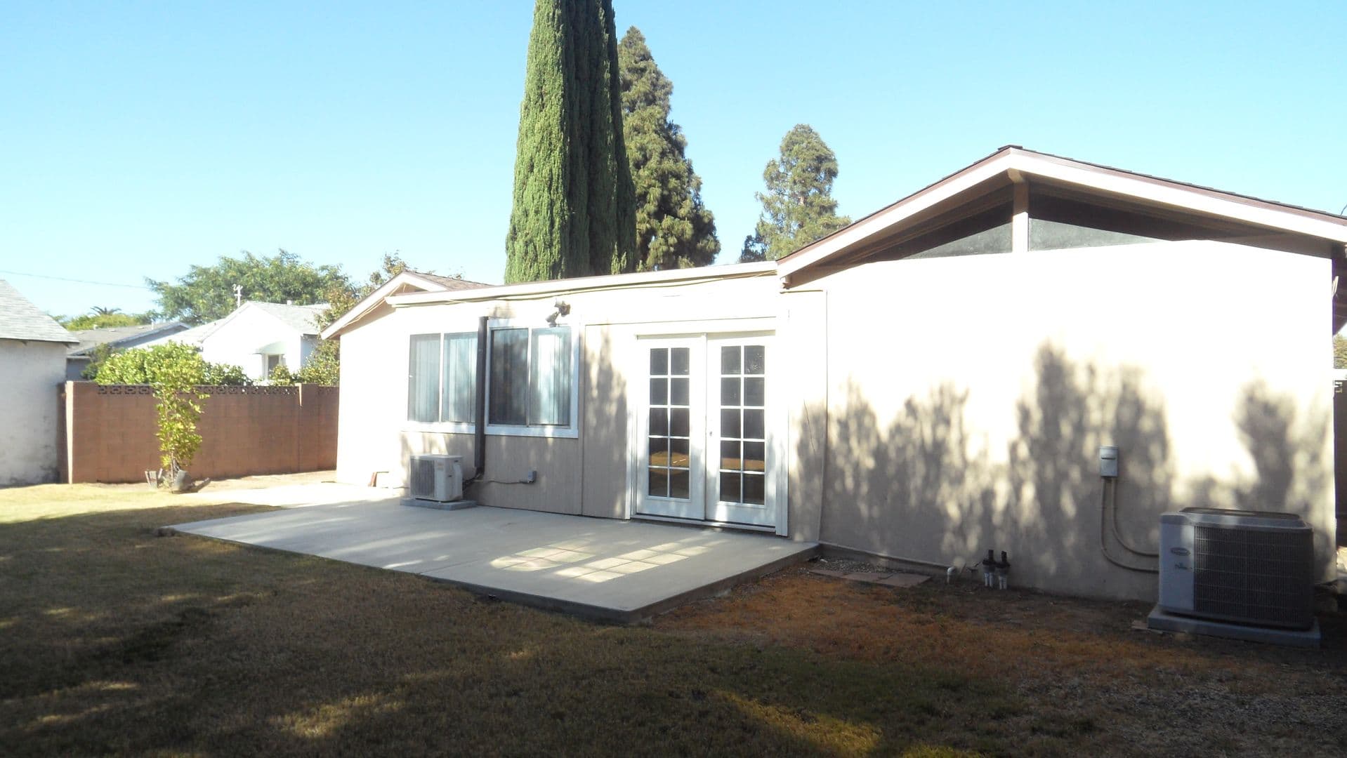 Orange House: 344 N. Shattuck Pl.
