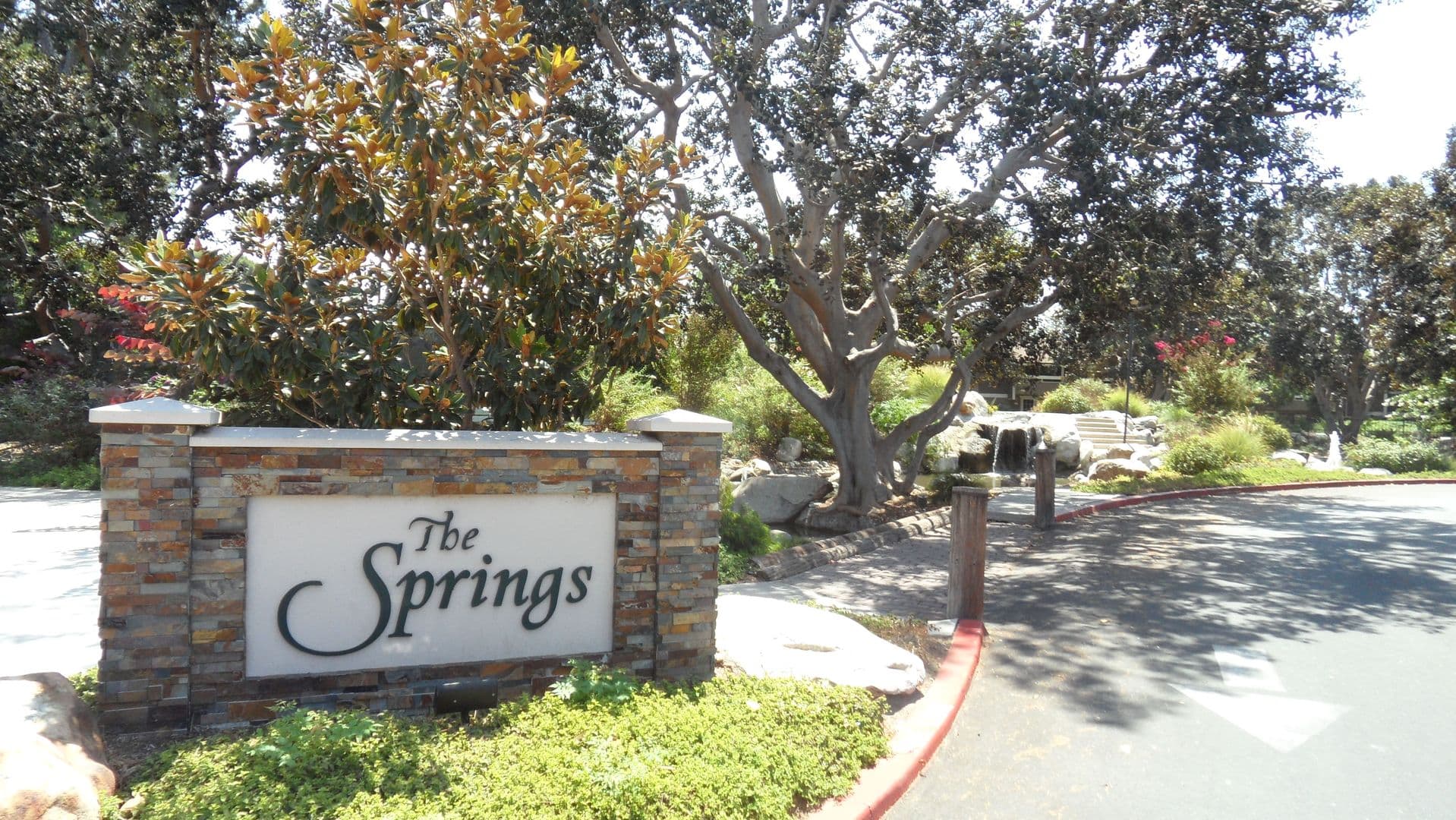 Irvine House: 172 Streamwood