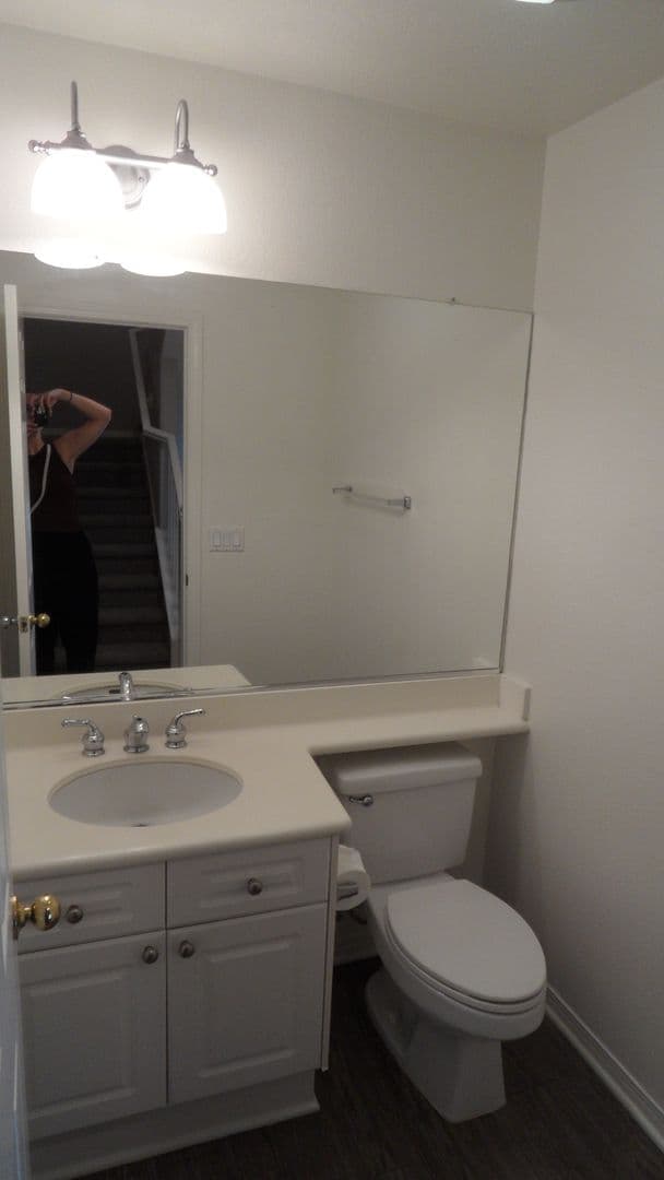 Irvine Townhome: 33 Bonsall