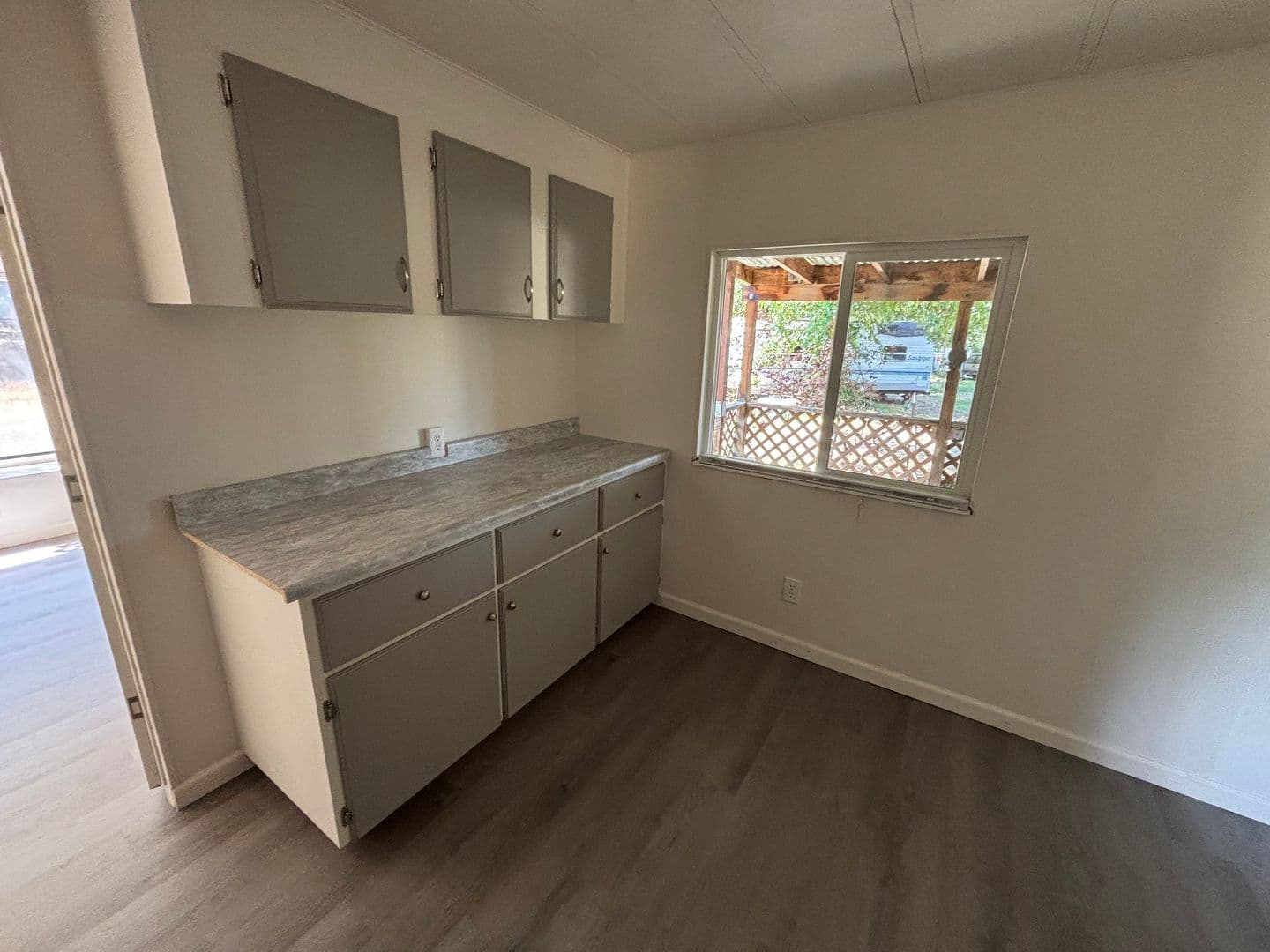 Etna Apartment: 900 Callahan Rd