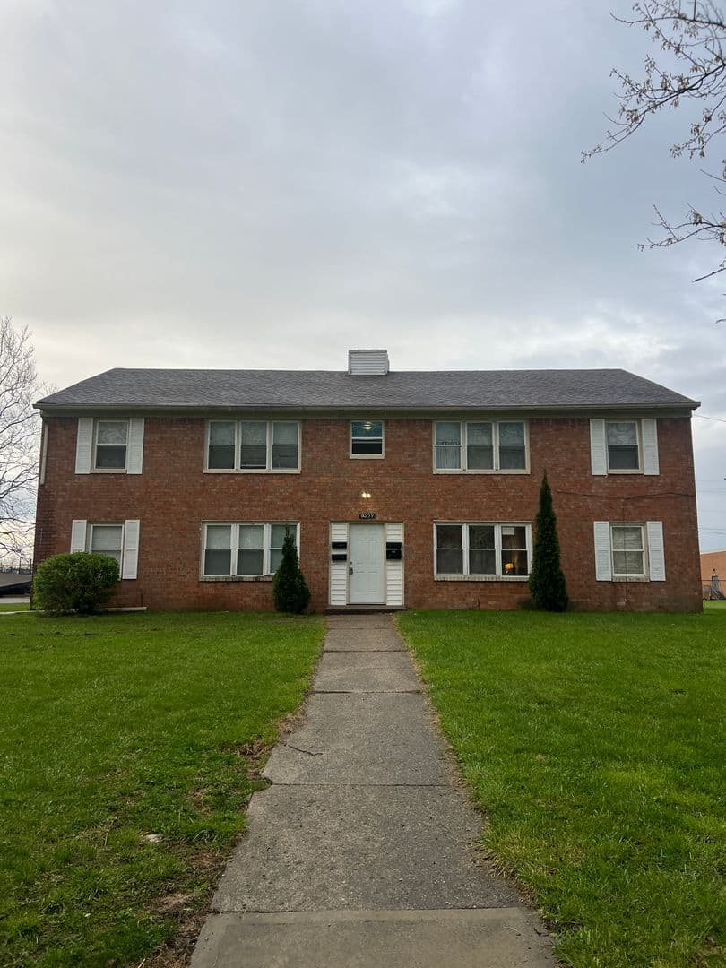 Indianapolis Apartment: 6059 Dickson Rd