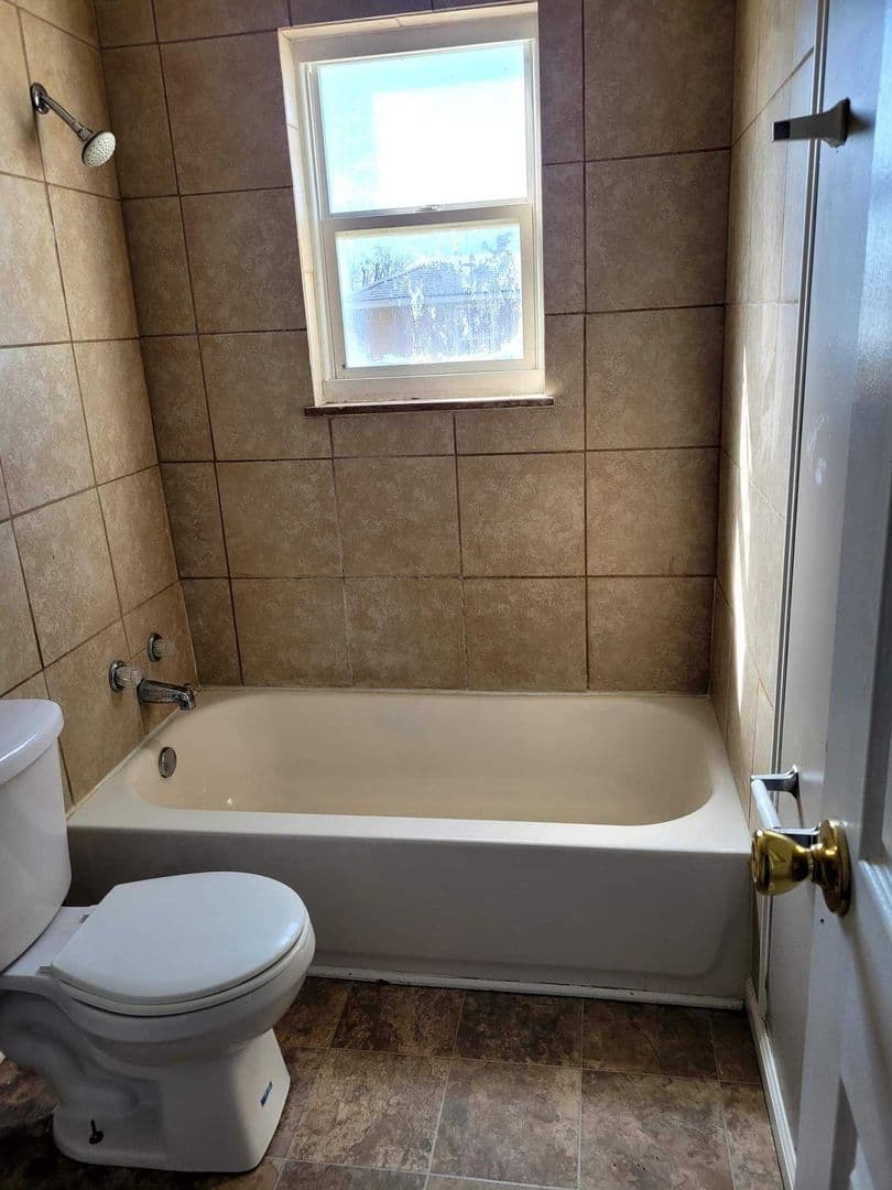Indianapolis Apartment: 6059 Dickson Rd