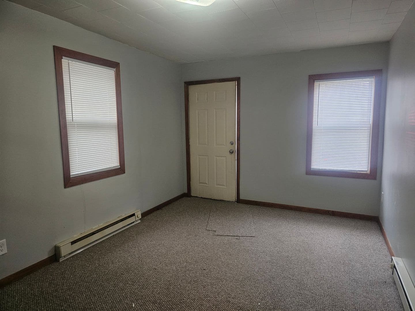 Anderson Apartment: 1020 West 5th Street