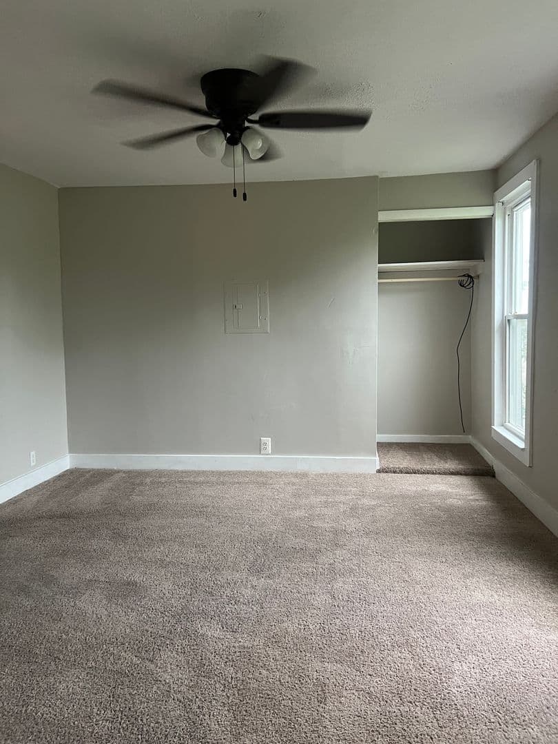Shelbyville Apartment: 1114 S Miller Street