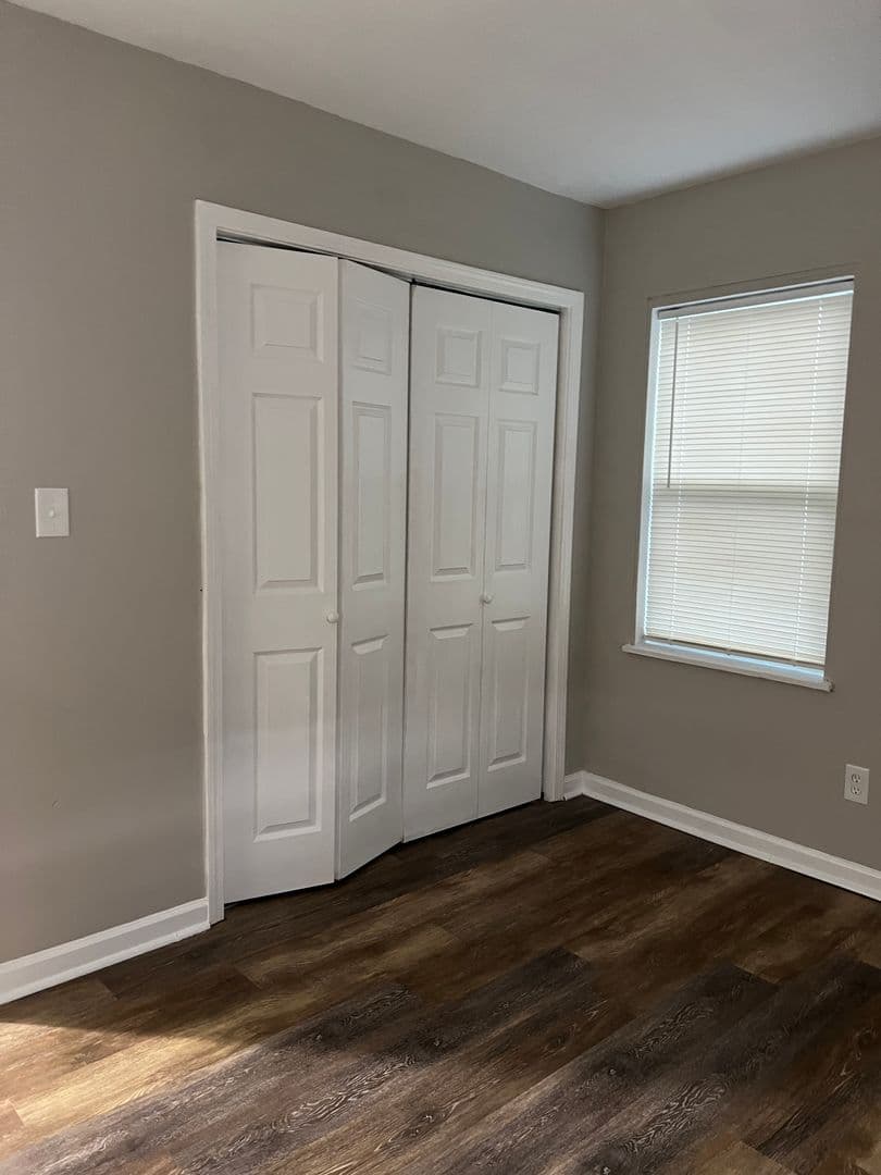 Indianapolis Apartment: 6059 Dickson Rd