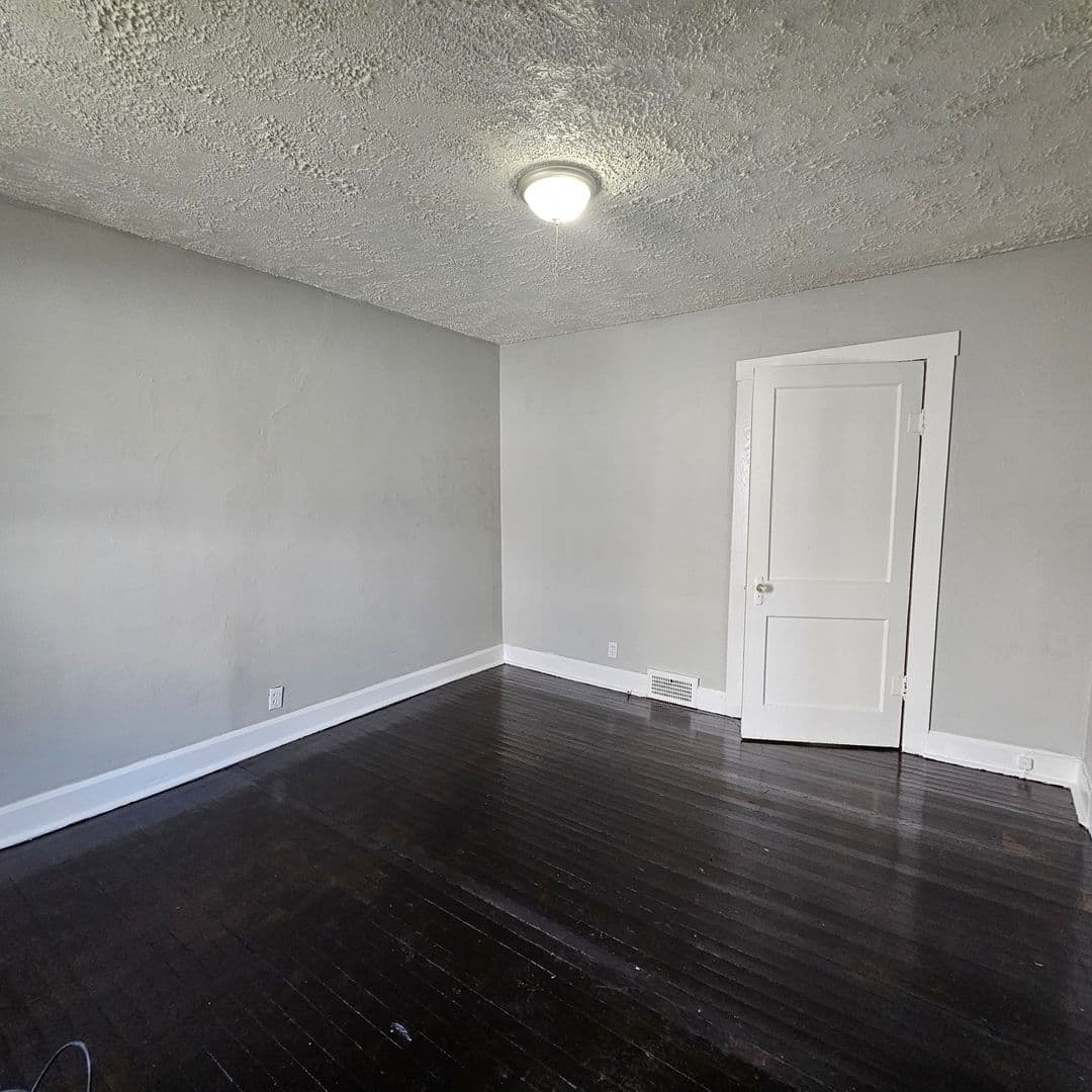 Anderson Apartment: 2519 Delaware Street