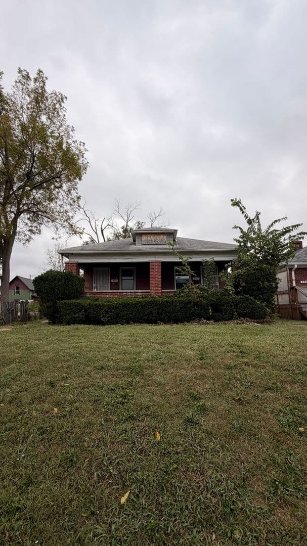 Indianapolis Apartment: 235 N Oakland Ave