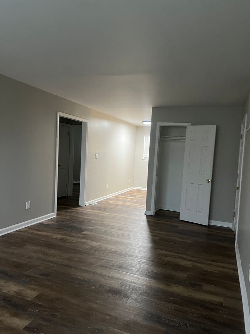 Indianapolis Apartment: 6059 Dickson Rd