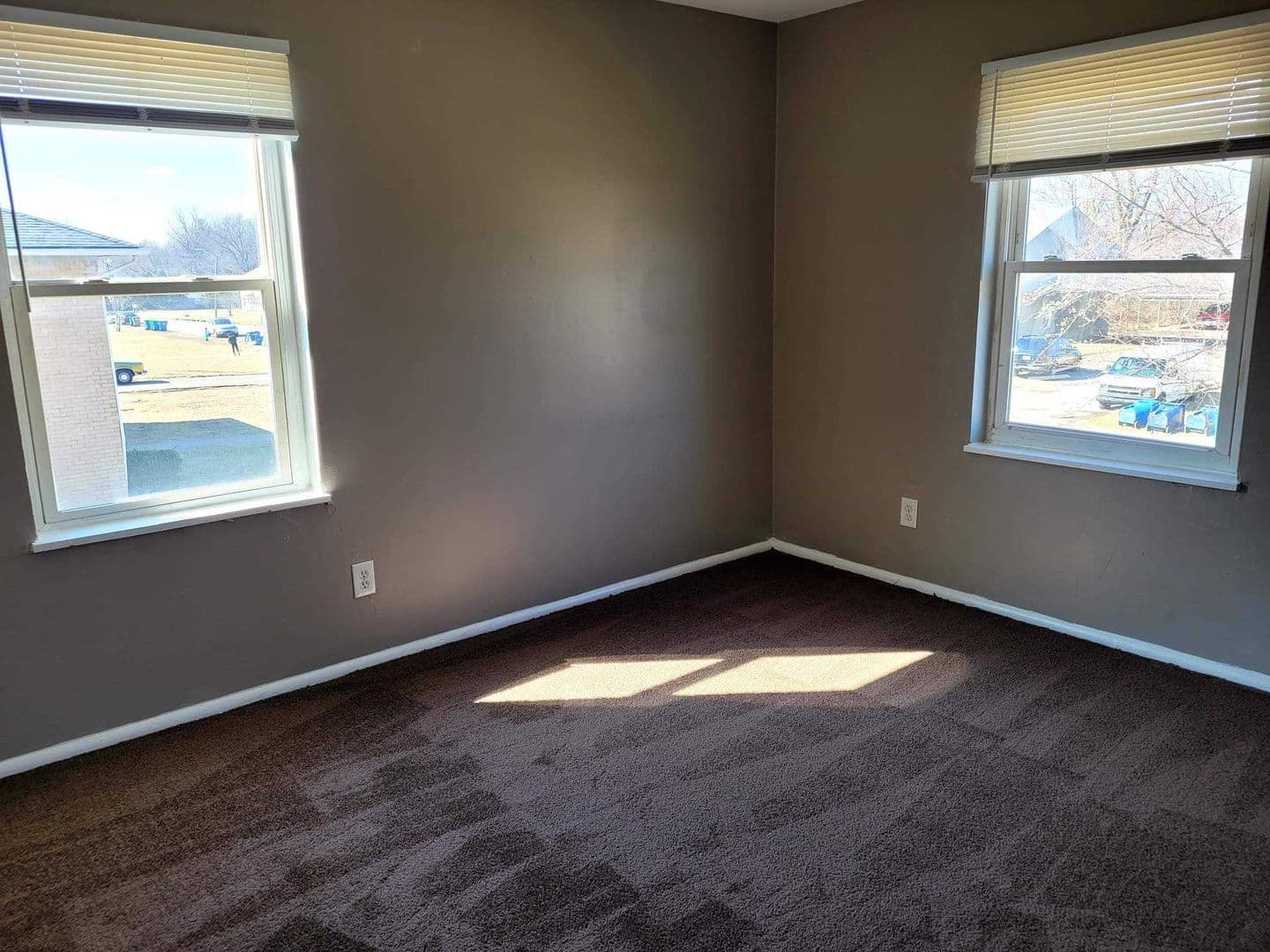 Indianapolis Apartment: 6059 Dickson Rd