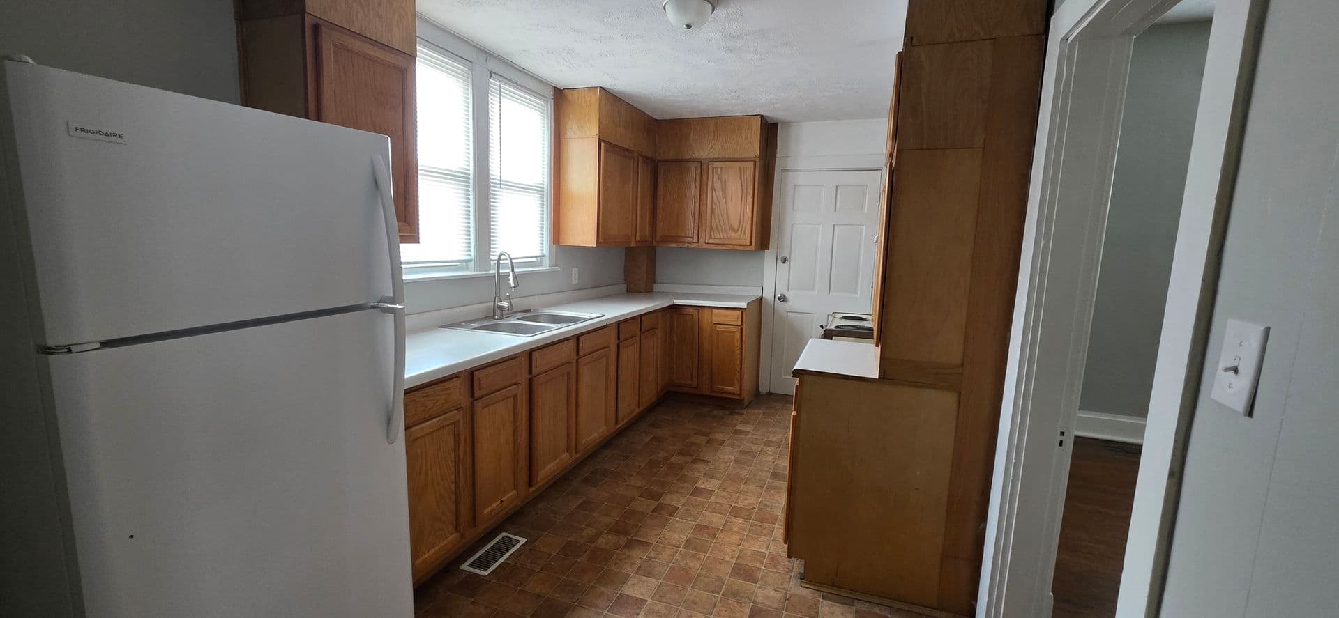 Anderson House: 223 East 11th Street